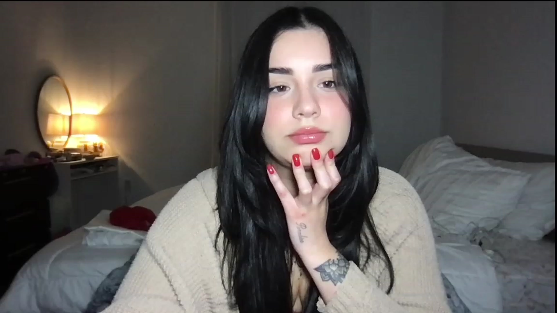 Gallery image thumbnail from babyxjulz's myfreecams stream on, 01/03/2024, 08:09 image 13 of 20