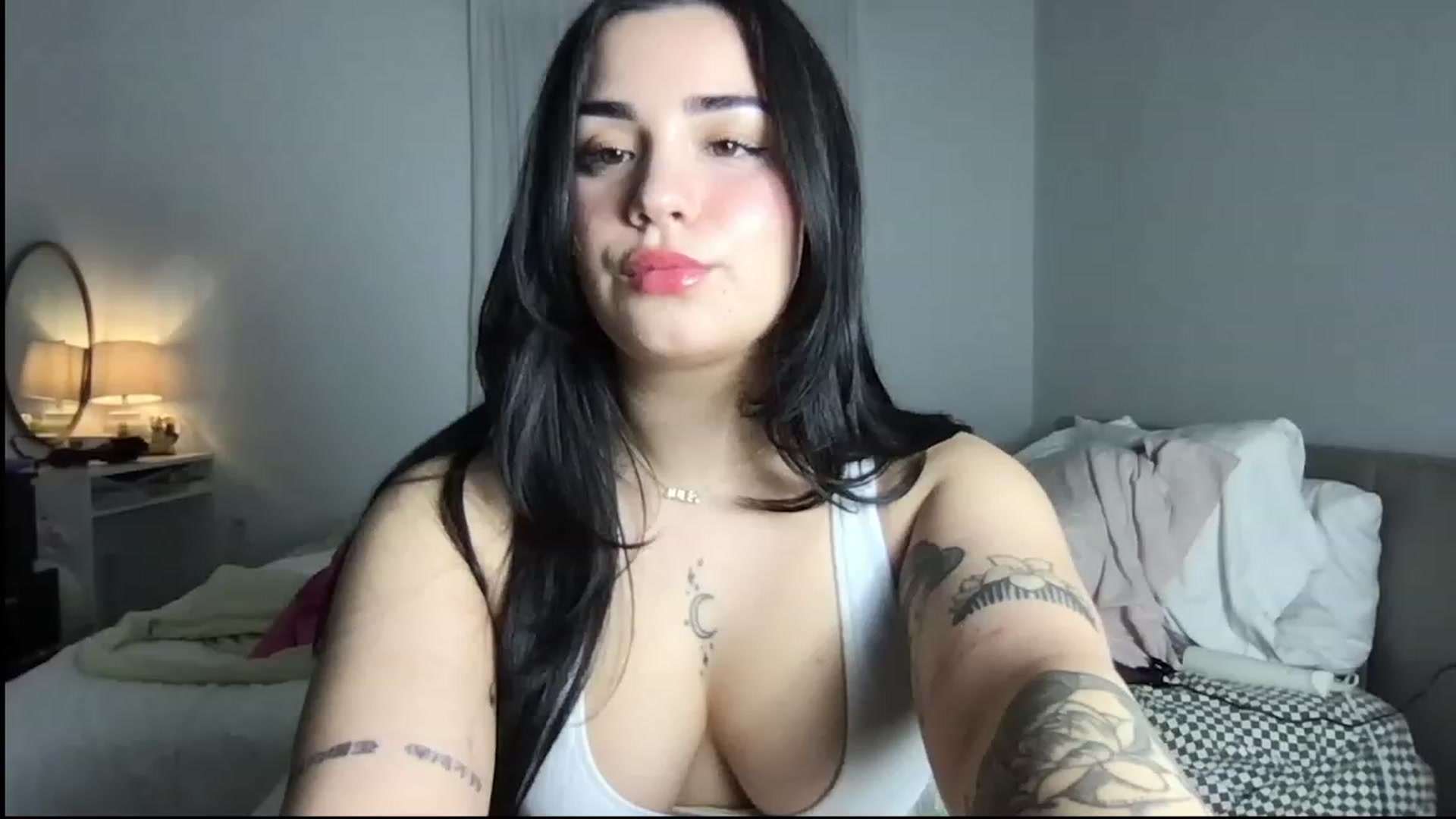 Gallery image thumbnail from babyxjulz's myfreecams stream on, 01/25/2024, 06:24 image 4 of 20