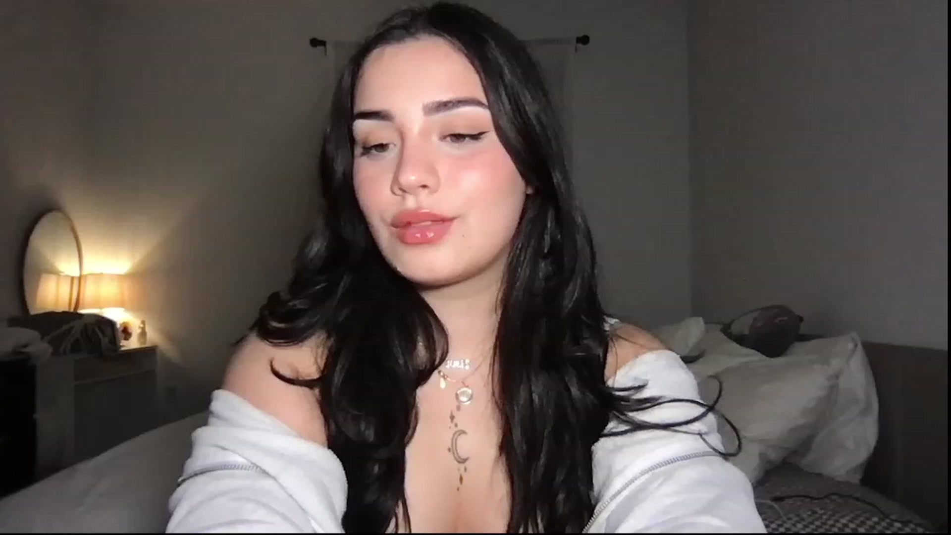 Gallery image thumbnail from babyxjulz's myfreecams stream on, 02/27/2024, 05:53 image 7 of 20