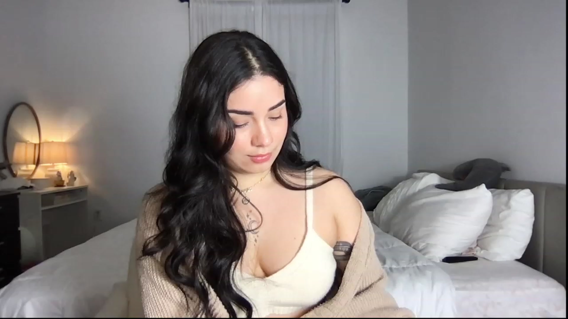 Gallery image thumbnail from babyxjulz's myfreecams stream on, 03/06/2024, 06:23 image 3 of 20