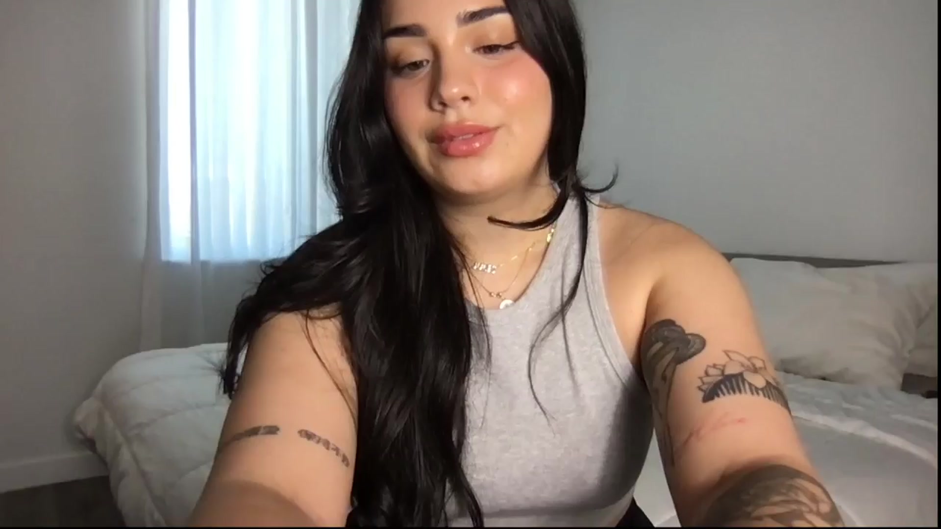 Gallery image thumbnail from babyxjulz's myfreecams stream on, 03/20/2024, 20:27 image 5 of 20