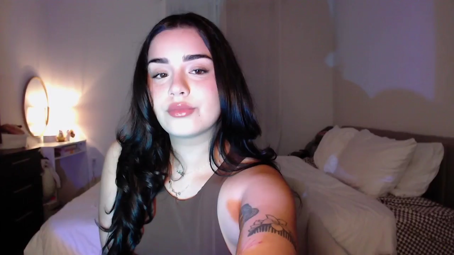 Gallery image thumbnail from babyxjulz's myfreecams stream on, 03/31/2024, 02:52 image 2 of 20