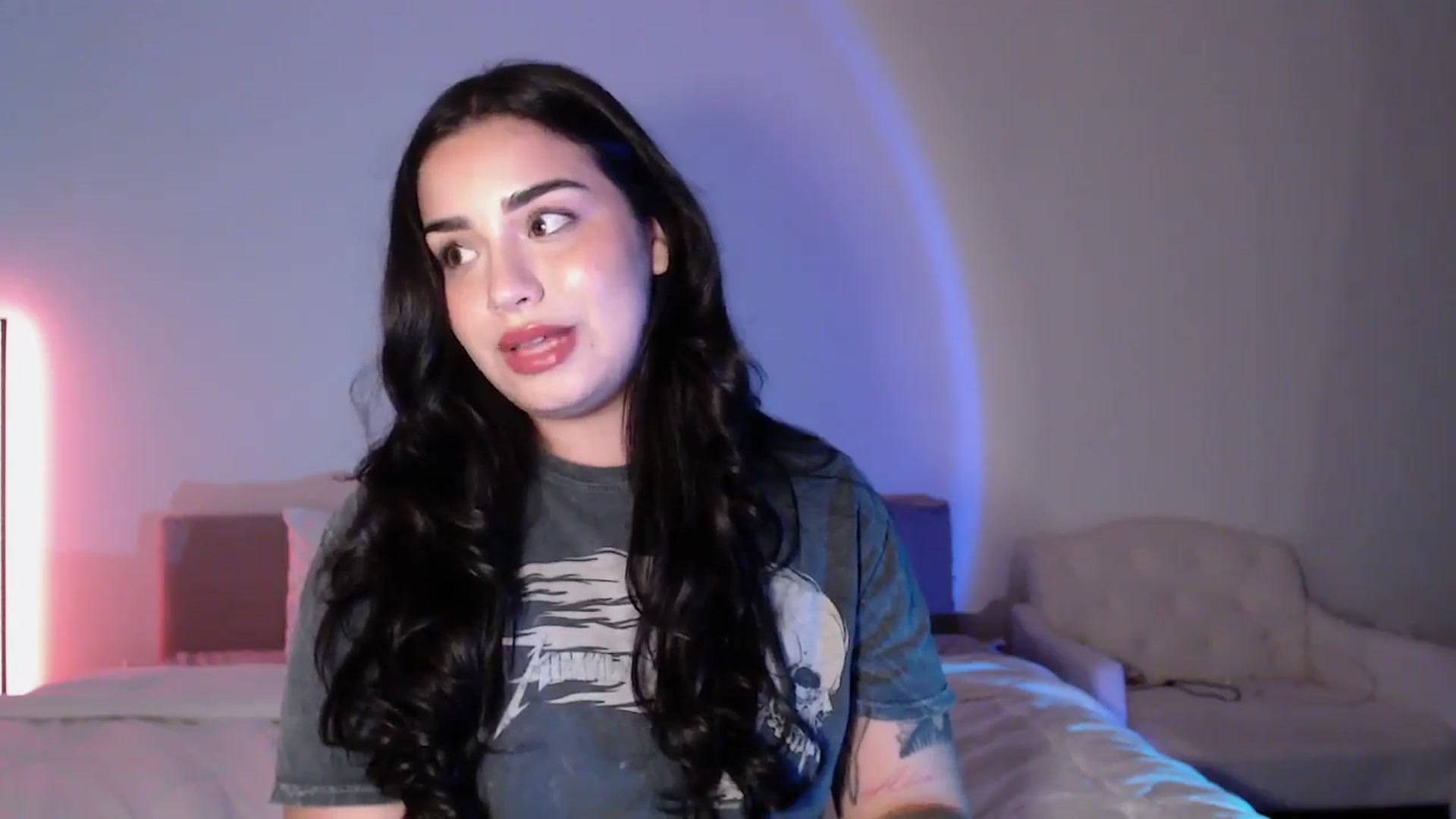 Gallery image thumbnail from babyxjulz's myfreecams stream on, 04/02/2024, 04:34 image 20 of 20