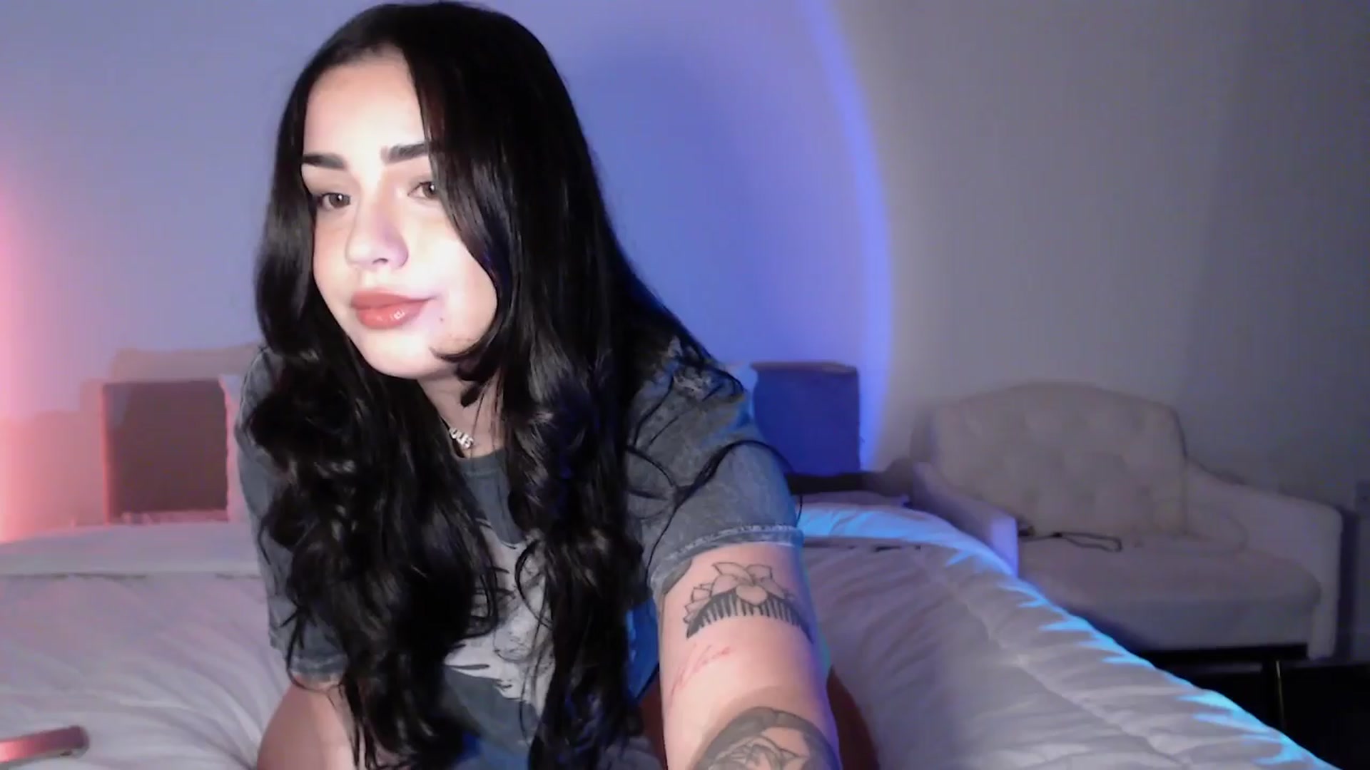 Gallery image thumbnail from babyxjulz's myfreecams stream on, 04/02/2024, 04:34 image 5 of 20