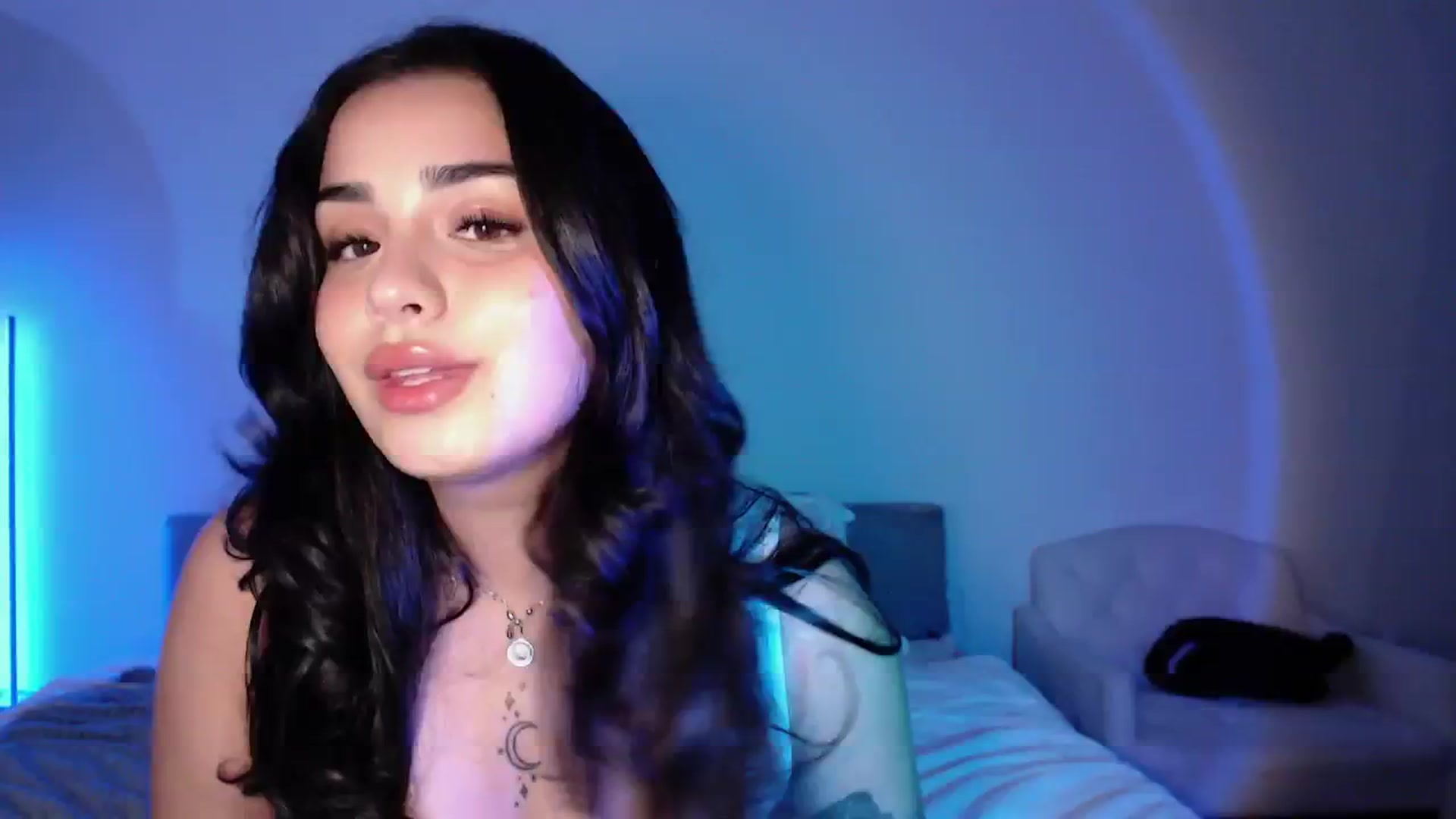 Gallery image thumbnail from babyxjulz's myfreecams stream on, 04/24/2024, 05:40 image 18 of 20