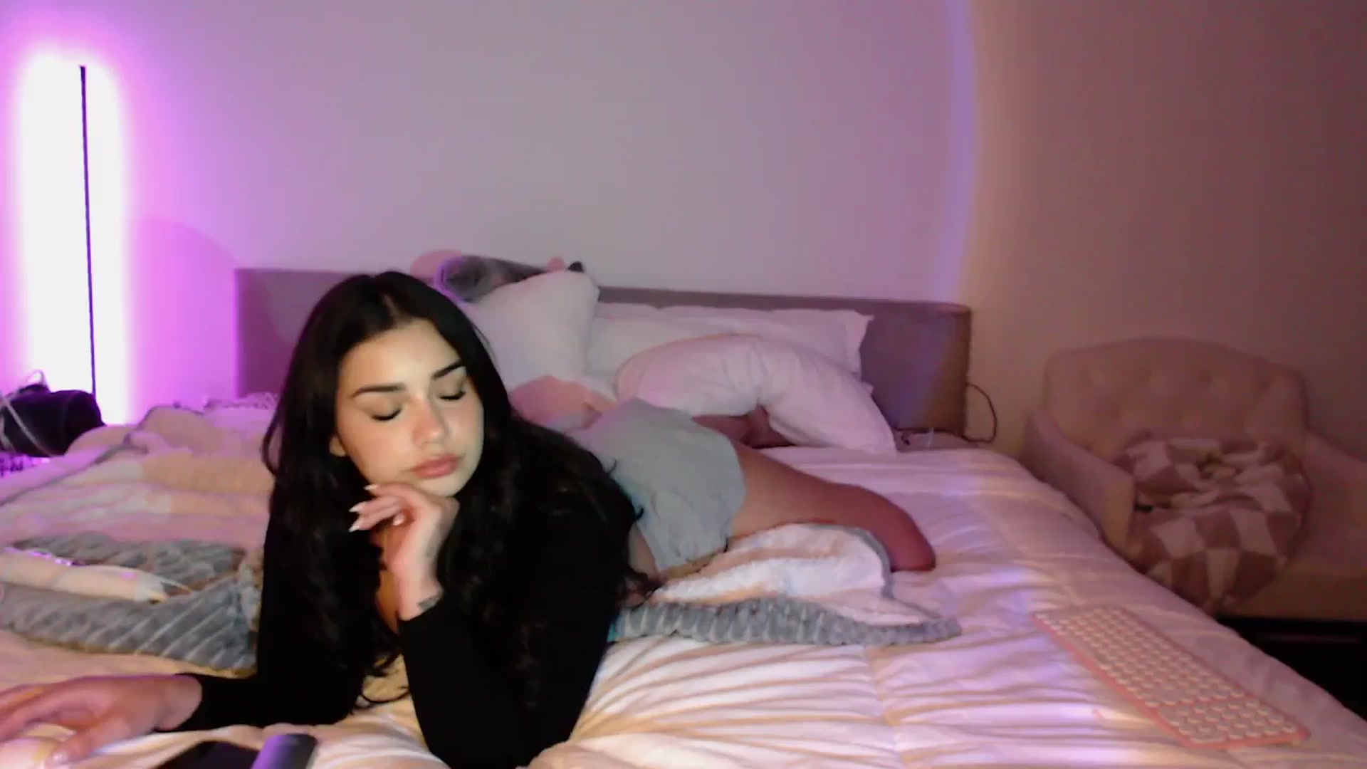 Gallery image thumbnail from babyxjulz's myfreecams stream on, 04/26/2024, 02:27 image 15 of 20