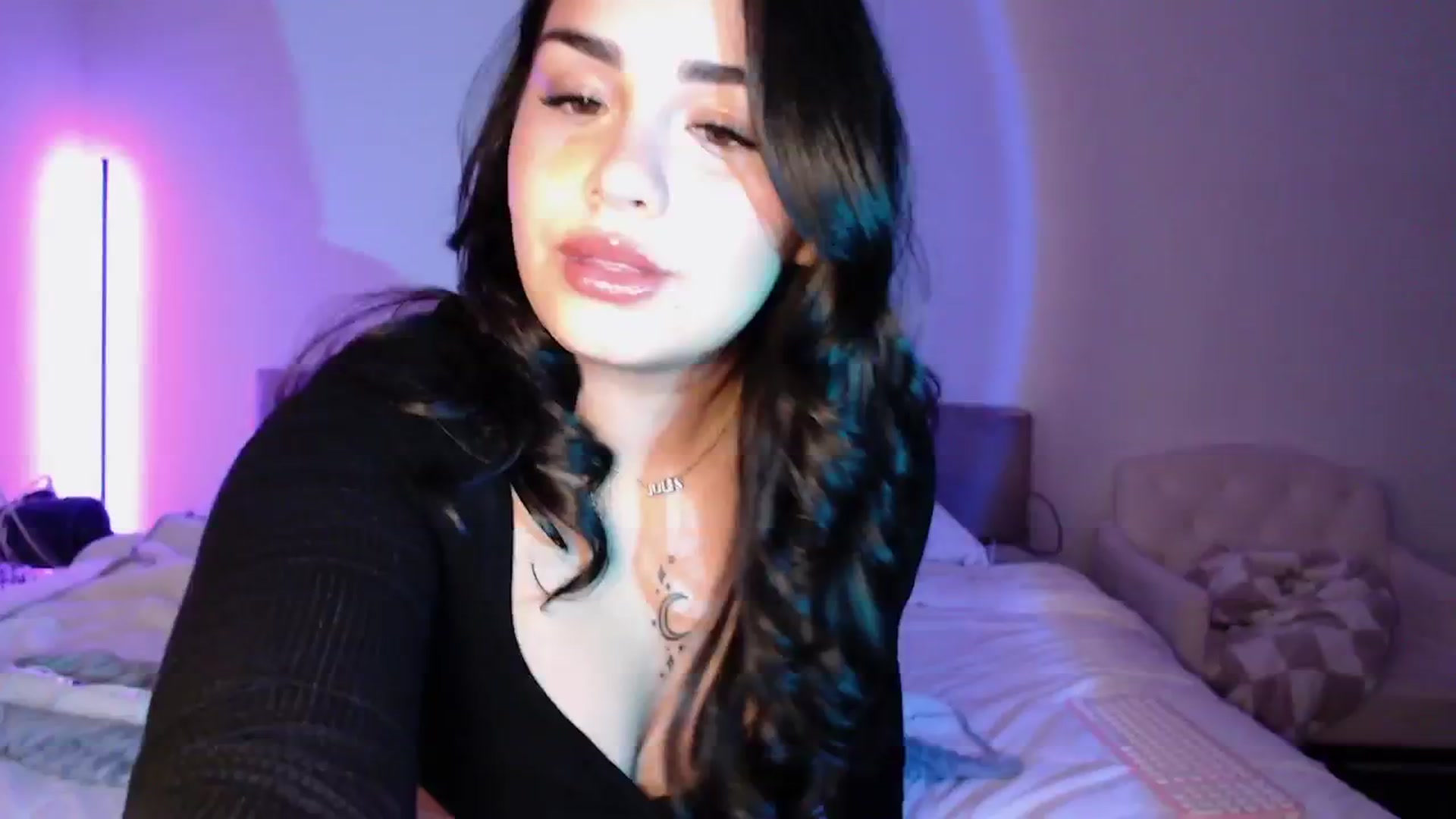 Gallery image thumbnail from babyxjulz's myfreecams stream on, 04/26/2024, 02:27 image 6 of 20
