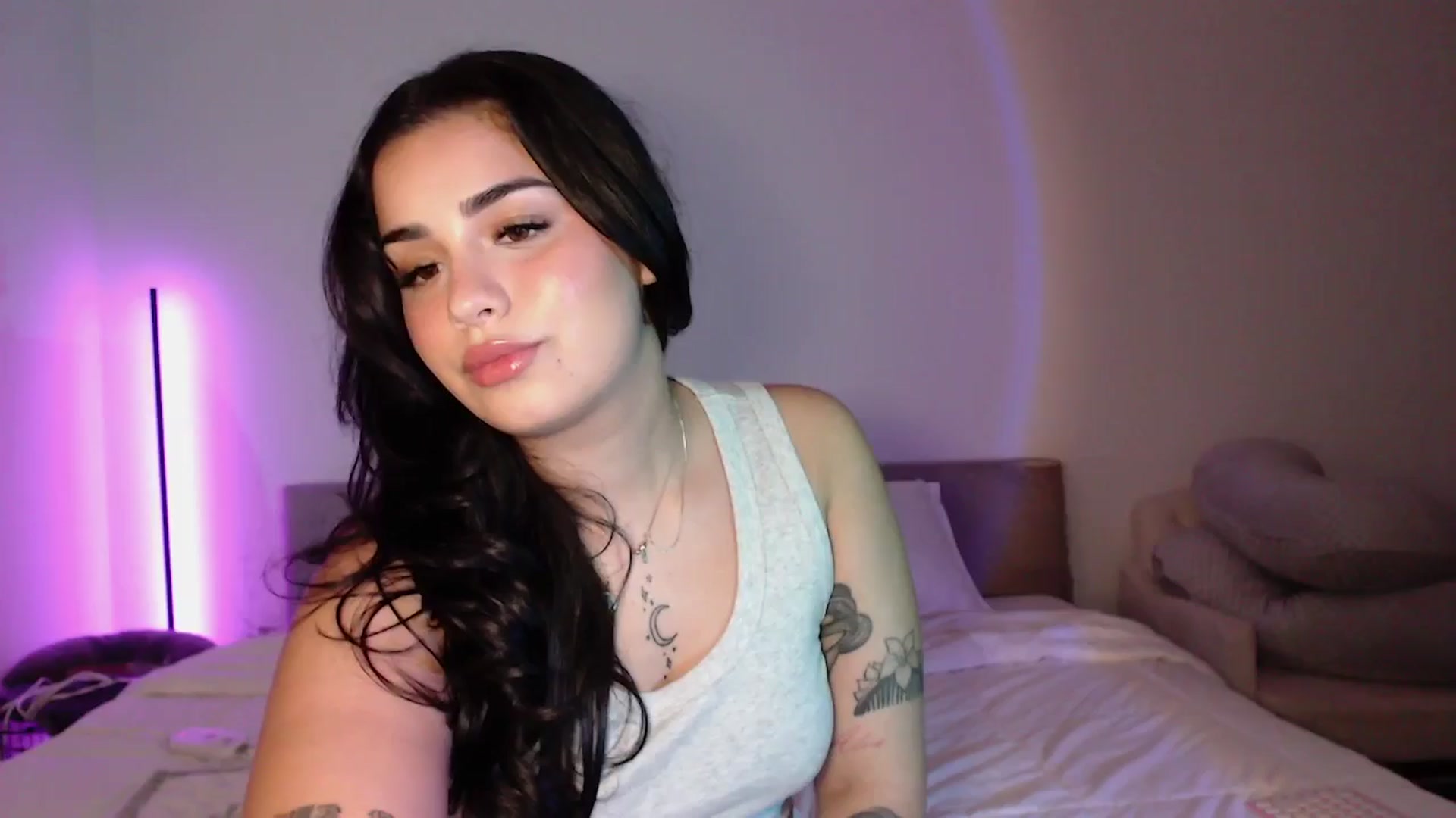 Gallery image thumbnail from babyxjulz's myfreecams stream on, 05/15/2024, 06:18 image 16 of 20