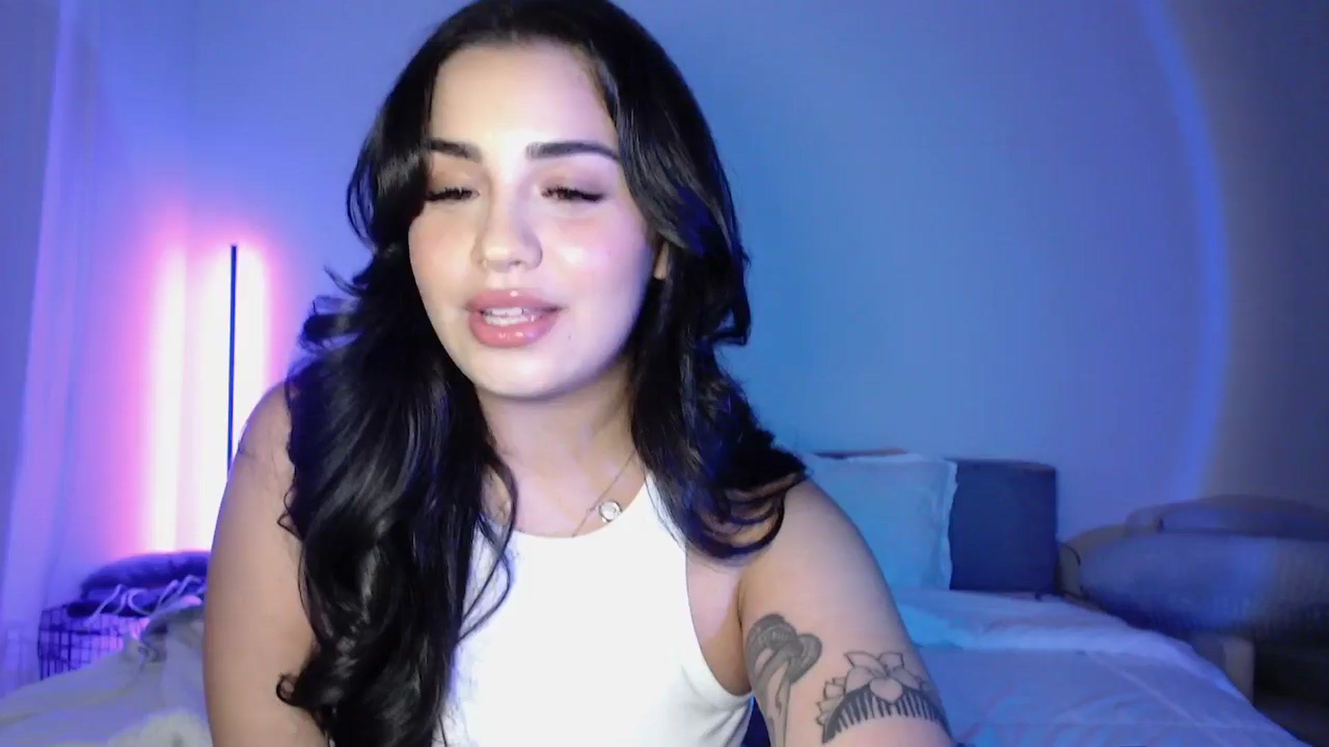 Gallery image thumbnail from babyxjulz's myfreecams stream on, 05/21/2024, 03:58 image 8 of 20