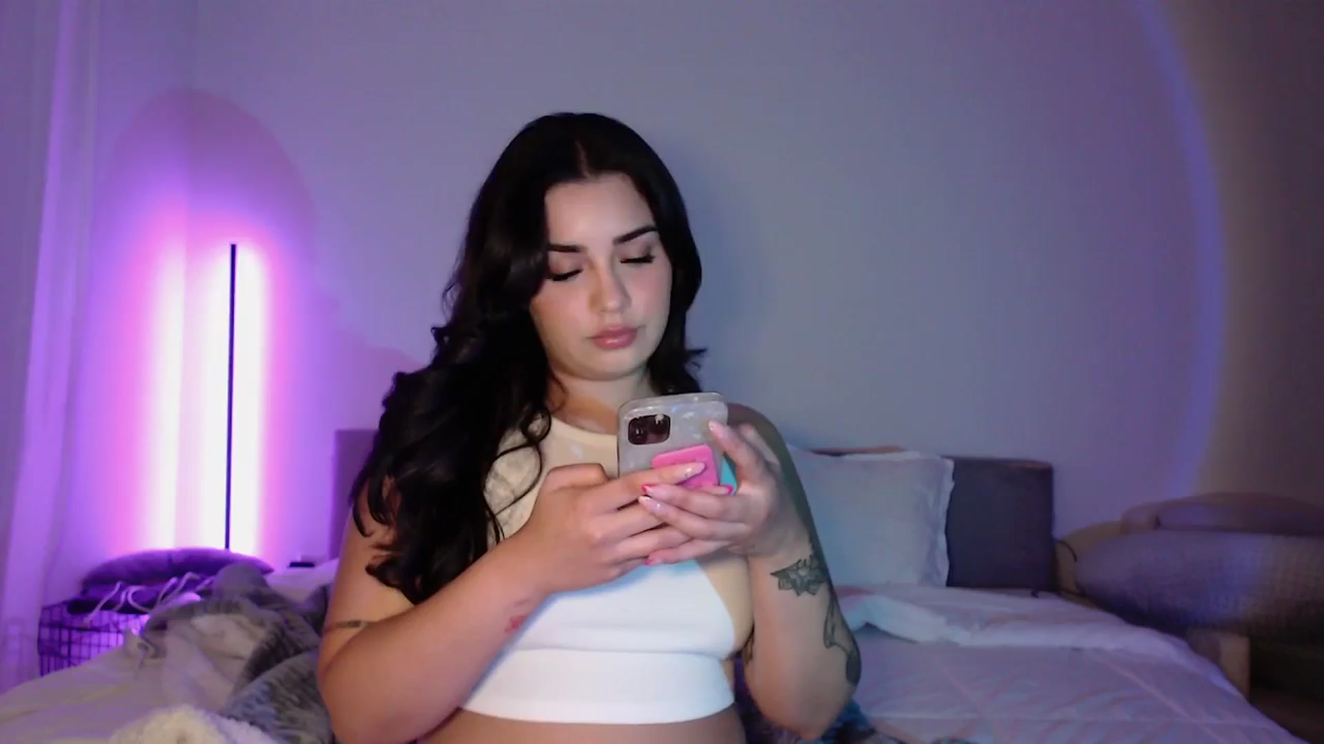 Gallery image thumbnail from babyxjulz's myfreecams stream on, 05/21/2024, 03:58 image 6 of 20