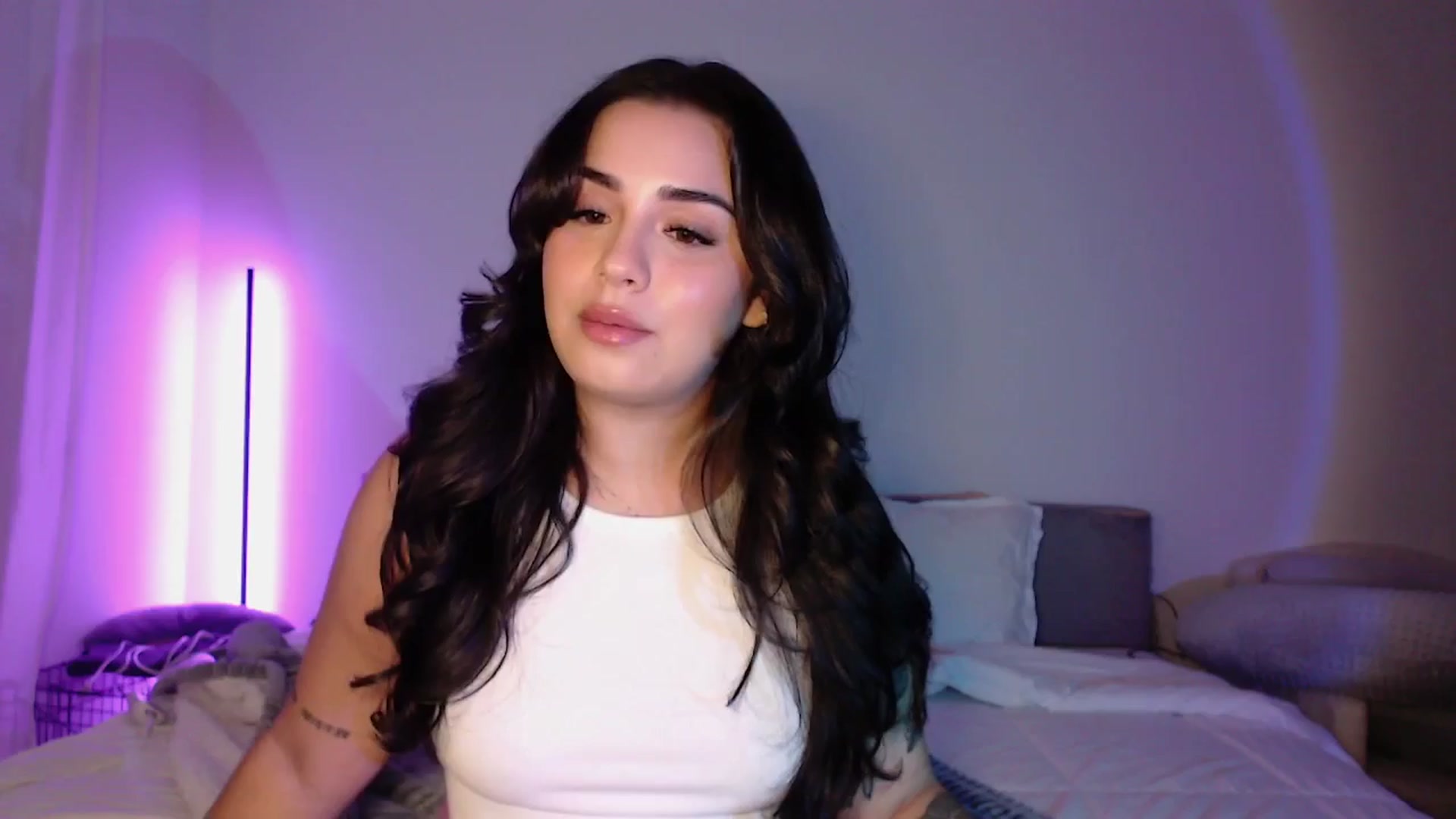 Gallery image thumbnail from babyxjulz's myfreecams stream on, 05/21/2024, 03:58 image 14 of 20