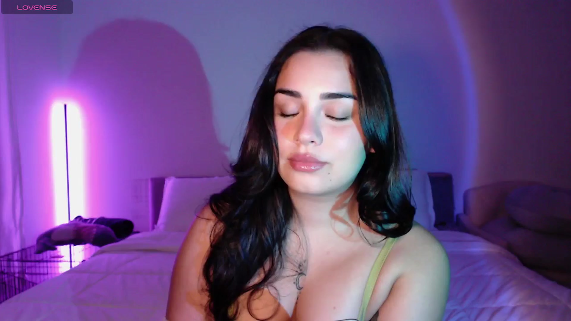 Gallery image thumbnail from babyxjulz's myfreecams stream on, 10/02/2024, 04:14 image 6 of 20