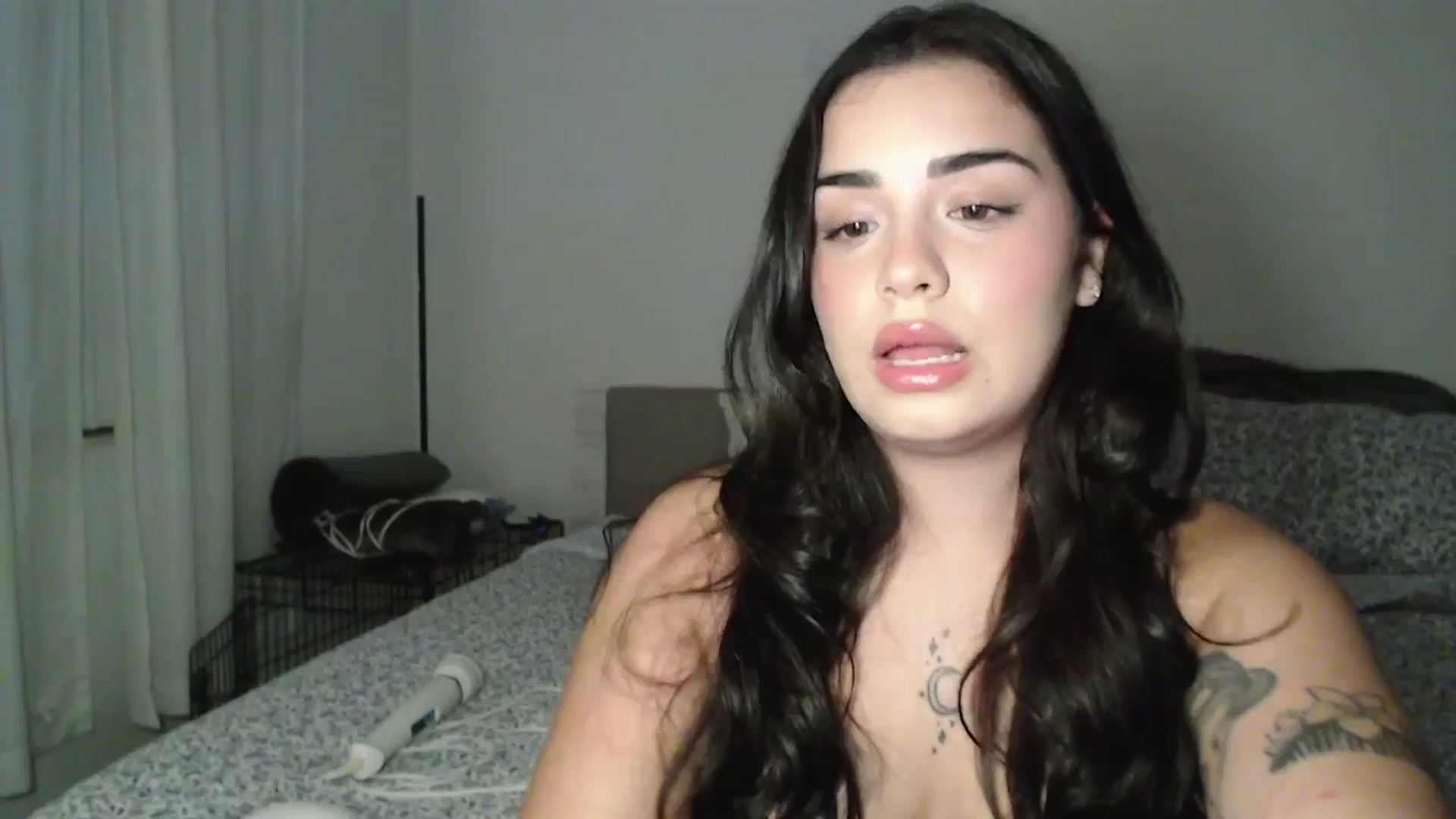 Gallery image thumbnail from babyxjulz's myfreecams stream on, 04/04/2025, 03:48 image 19 of 20