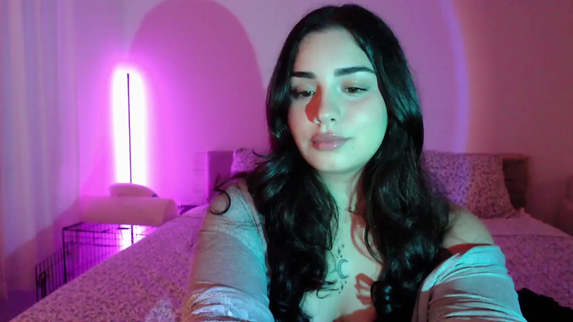 Gallery image thumbnail from babyxjulz's myfreecams stream on, 05/09/2025, 03:50 image 19 of 20