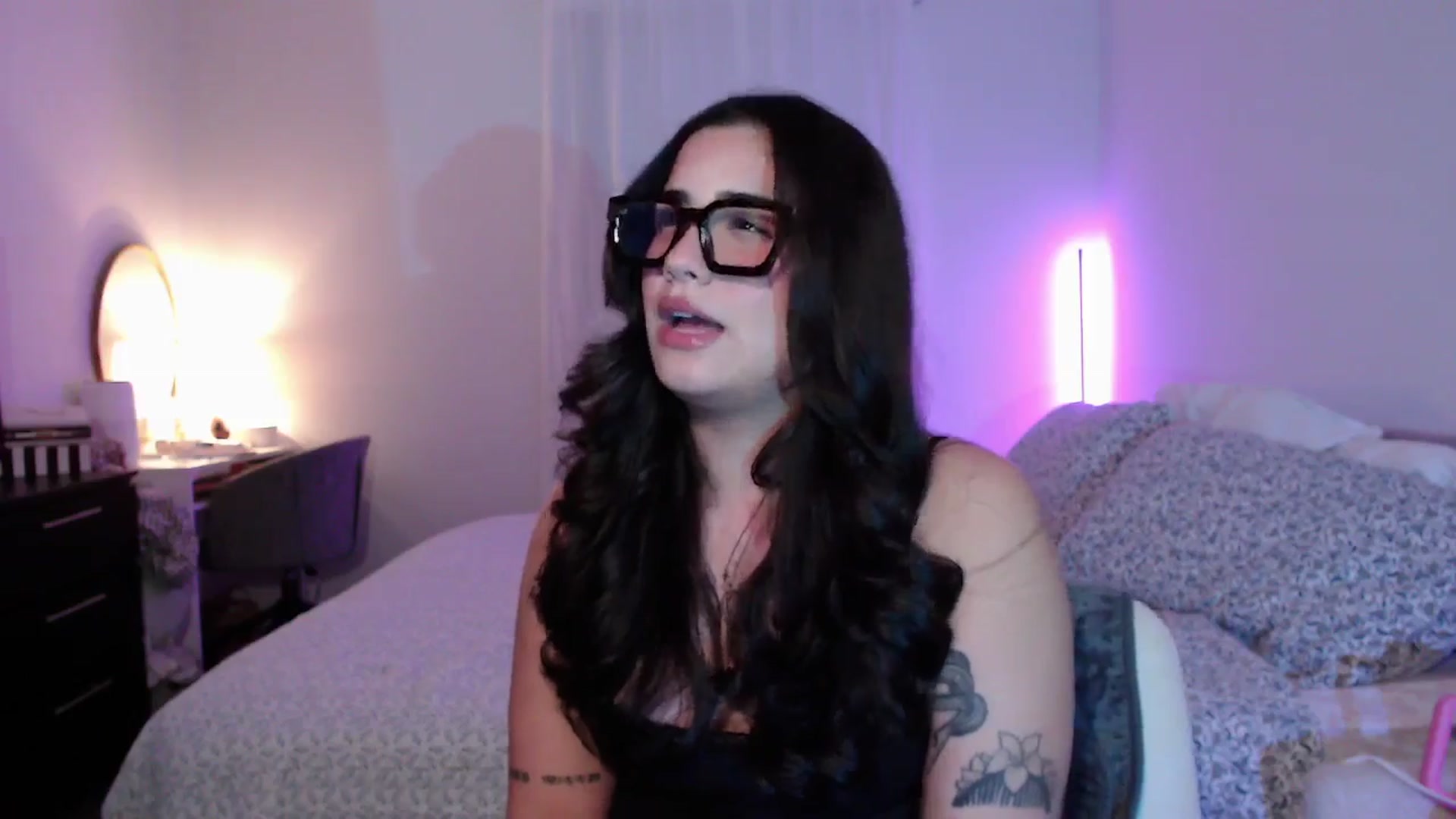Gallery image thumbnail from babyxjulz's myfreecams stream on, 05/13/2025, 05:37 image 3 of 20