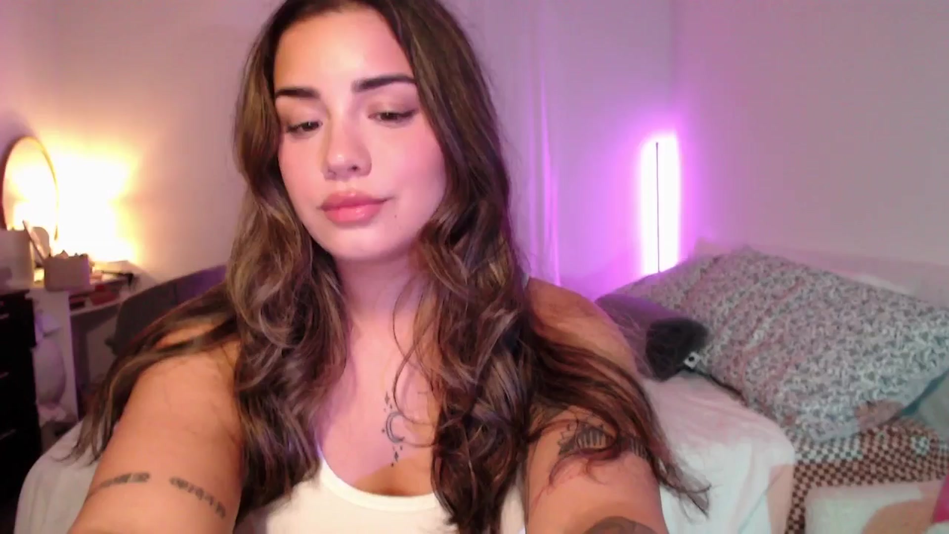 Gallery image thumbnail from babyxjulz's myfreecams stream on, 05/20/2025, 05:41 image 15 of 20