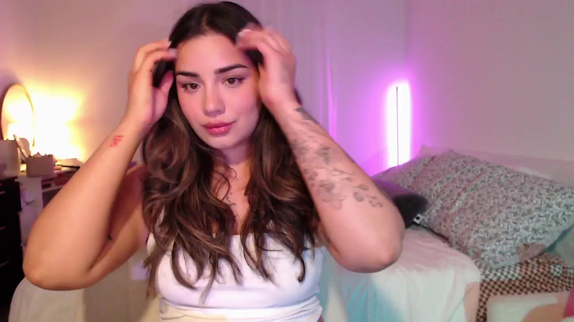 Gallery image thumbnail from babyxjulz's myfreecams stream on, 05/20/2025, 05:41 image 10 of 20