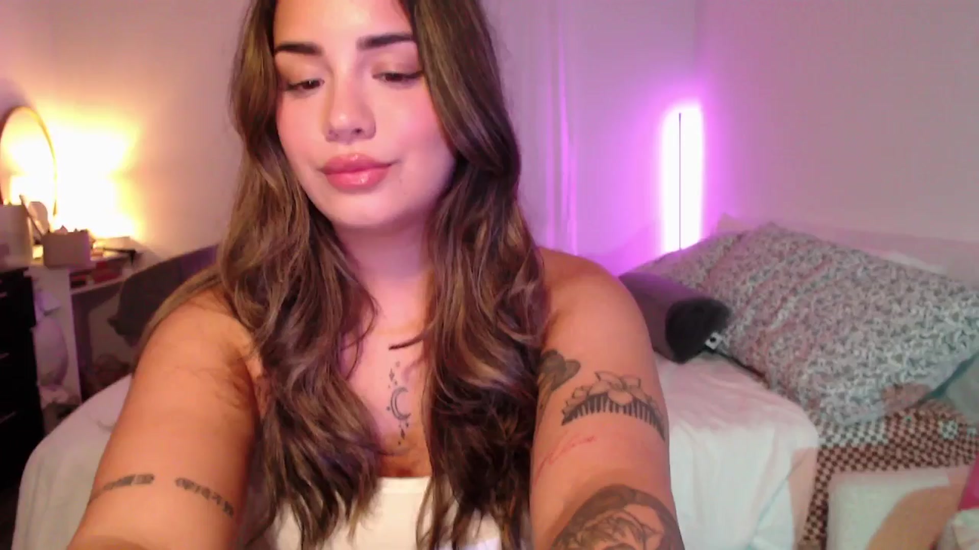 Gallery image thumbnail from babyxjulz's myfreecams stream on, 05/20/2025, 05:41 image 20 of 20