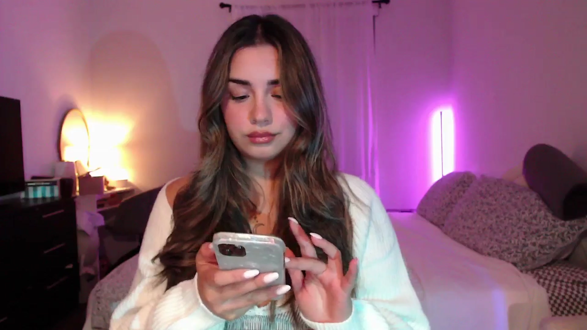 Gallery image thumbnail from babyxjulz's myfreecams stream on, 05/22/2025, 04:18 image 3 of 20