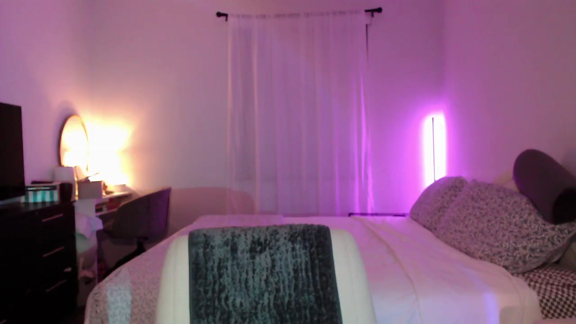 Gallery image thumbnail from babyxjulz's myfreecams stream on, 05/22/2025, 04:18 image 5 of 20