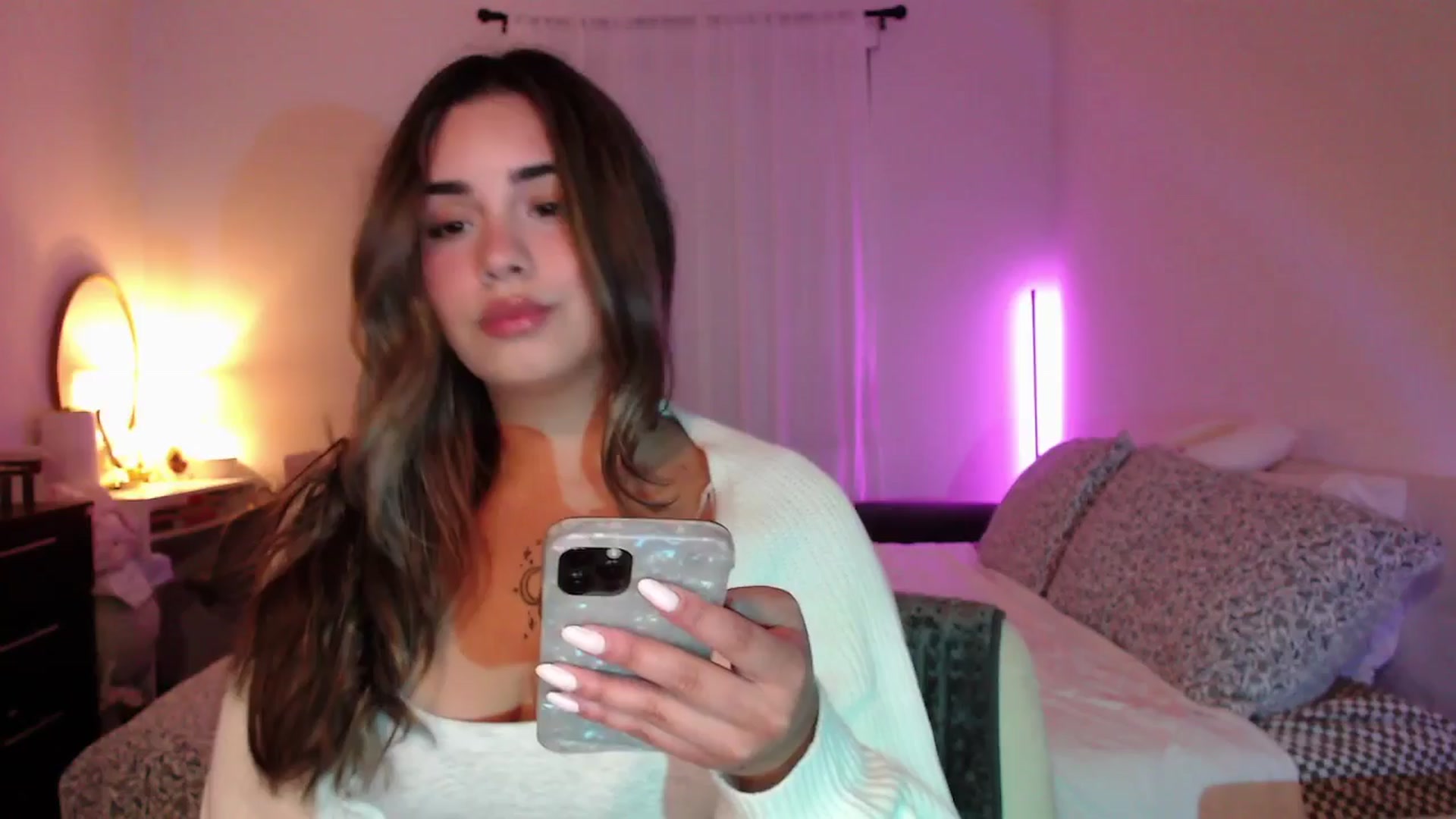 Gallery image thumbnail from babyxjulz's myfreecams stream on, 05/27/2025, 03:44 image 6 of 20