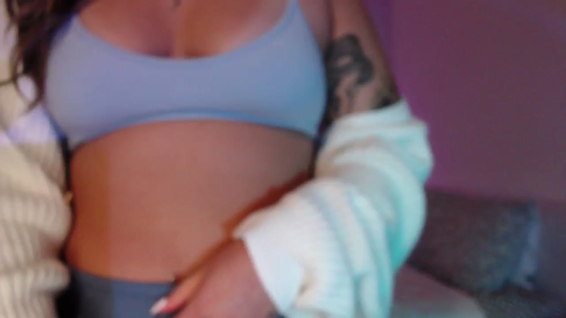 Gallery image thumbnail from babyxjulz's myfreecams stream on, 05/29/2025, 05:54 image 13 of 20