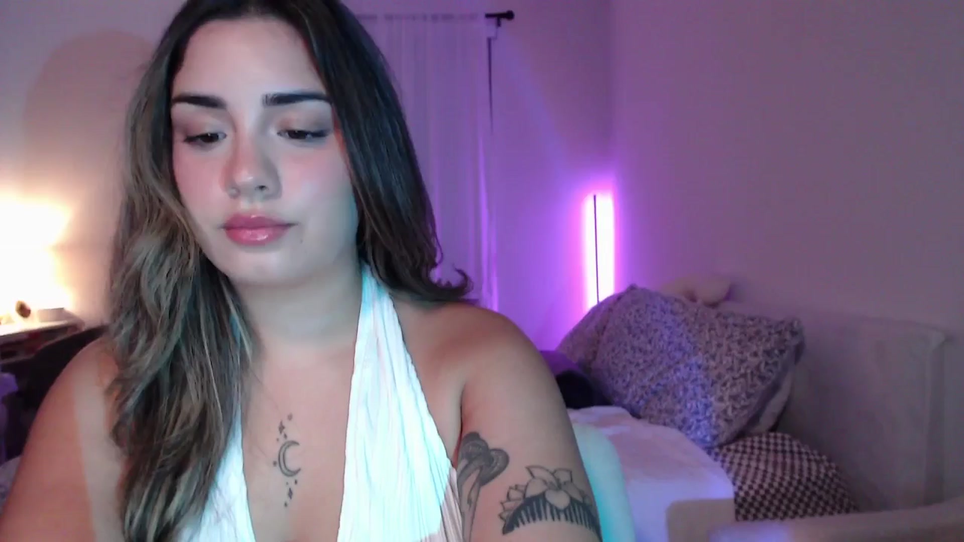 Gallery image thumbnail from babyxjulz's myfreecams stream on, 05/30/2025, 03:20 image 16 of 20