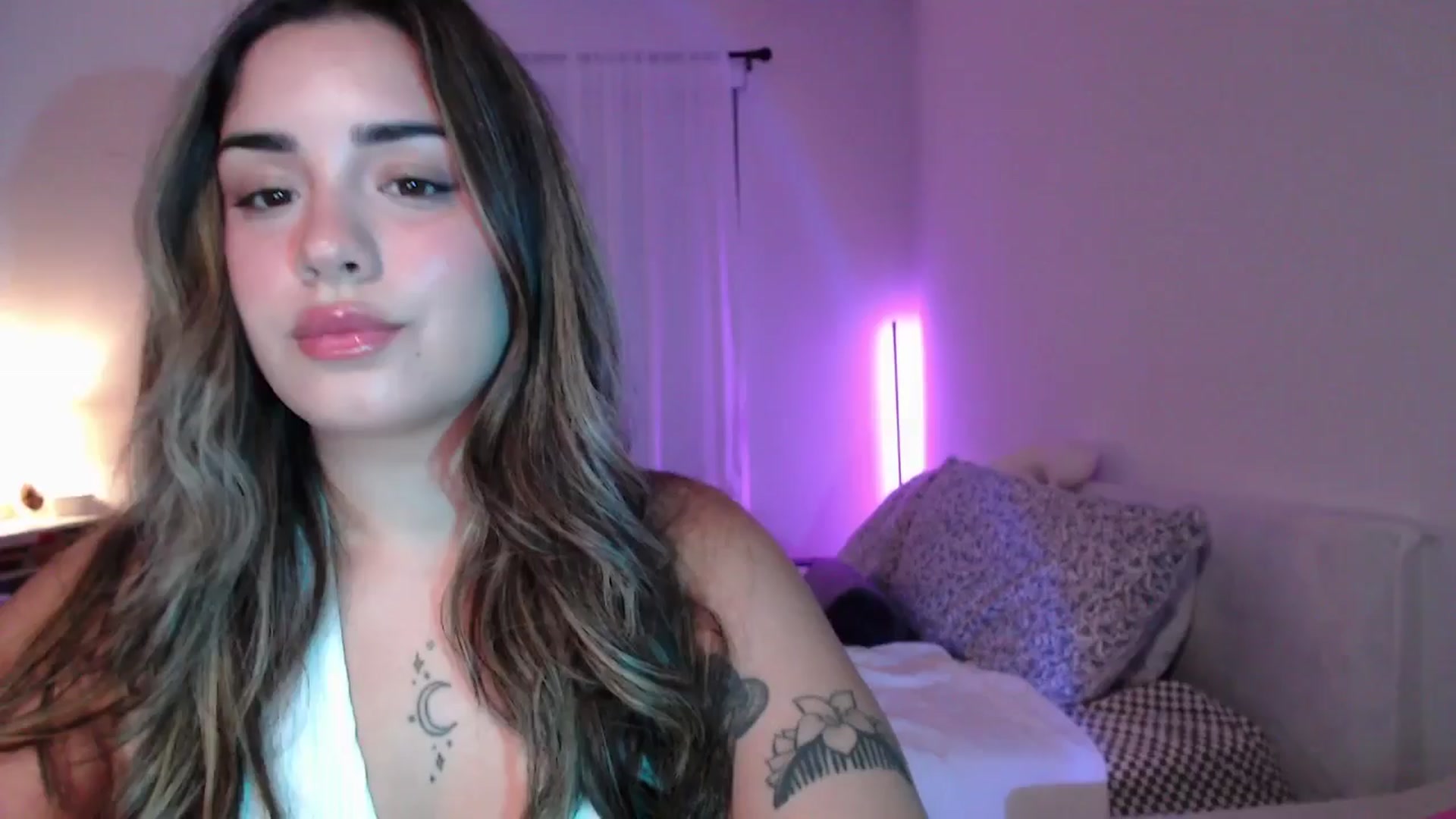 Gallery image thumbnail from babyxjulz's myfreecams stream on, 05/30/2025, 03:20 image 2 of 20