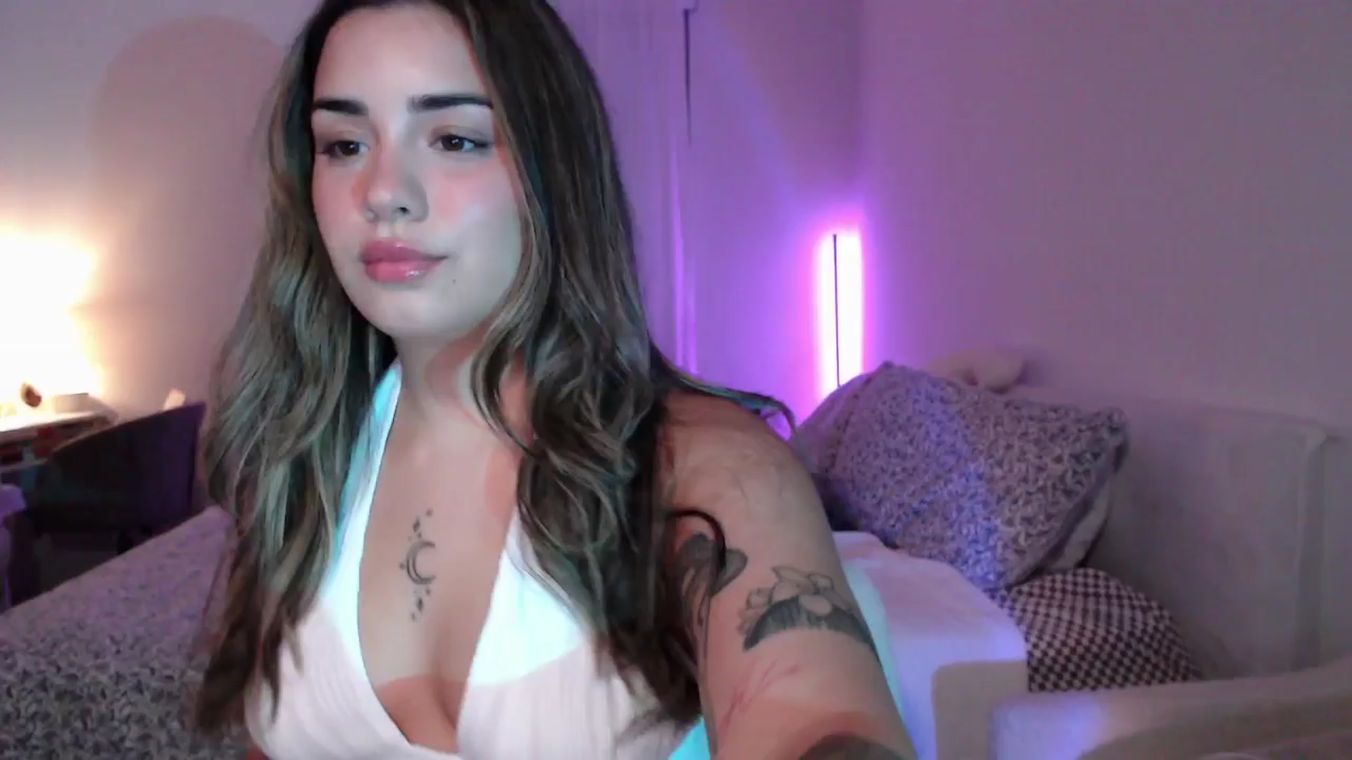 Gallery image thumbnail from babyxjulz's myfreecams stream on, 05/30/2025, 03:20 image 13 of 20