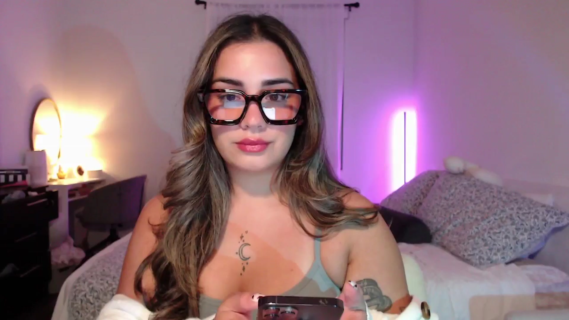 Gallery image thumbnail from babyxjulz's myfreecams stream on, 06/12/2025, 02:41 image 1 of 20