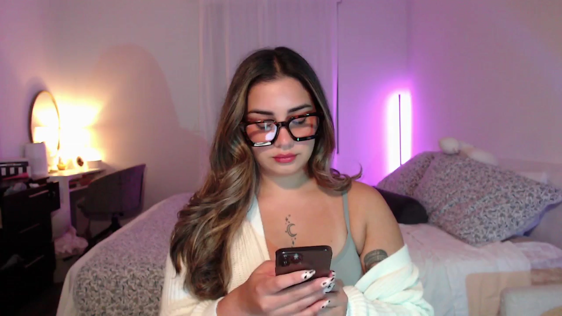 Gallery image thumbnail from babyxjulz's myfreecams stream on, 06/12/2025, 02:41 image 6 of 20