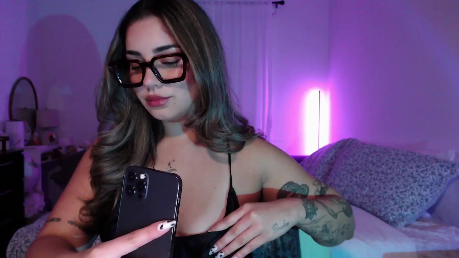 Gallery image thumbnail from babyxjulz's myfreecams stream on, 06/18/2025, 04:48 image 8 of 20