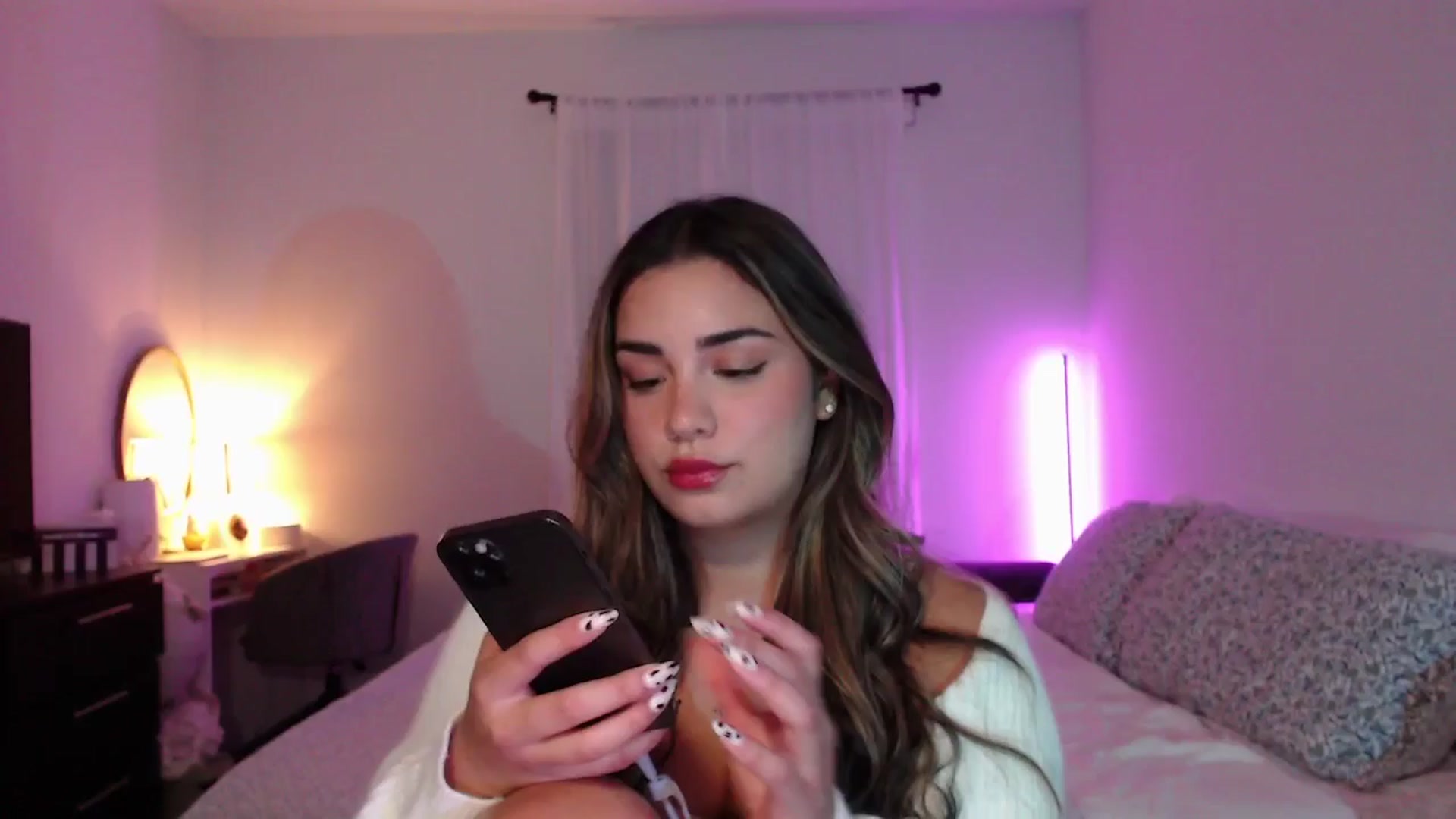Gallery image thumbnail from babyxjulz's myfreecams stream on, 06/19/2025, 03:37 image 5 of 20