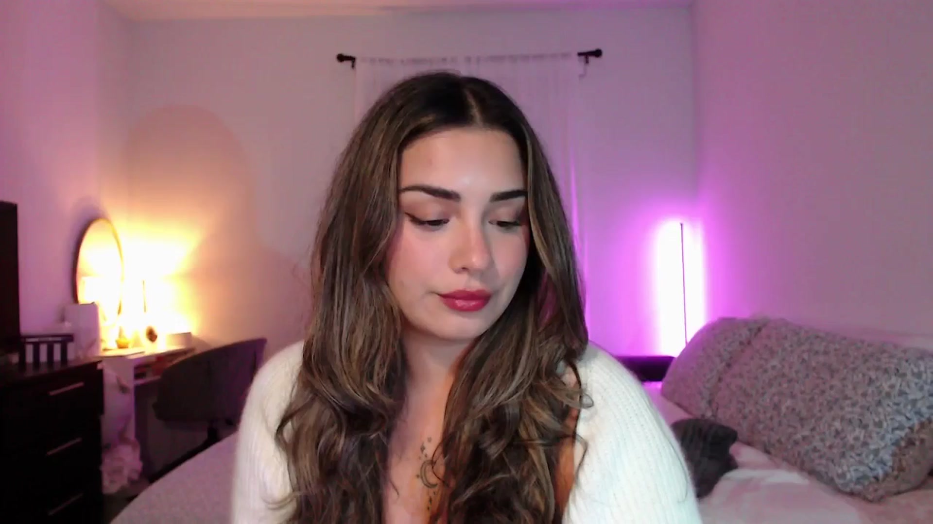 Gallery image thumbnail from babyxjulz's myfreecams stream on, 06/19/2025, 05:49 image 5 of 20