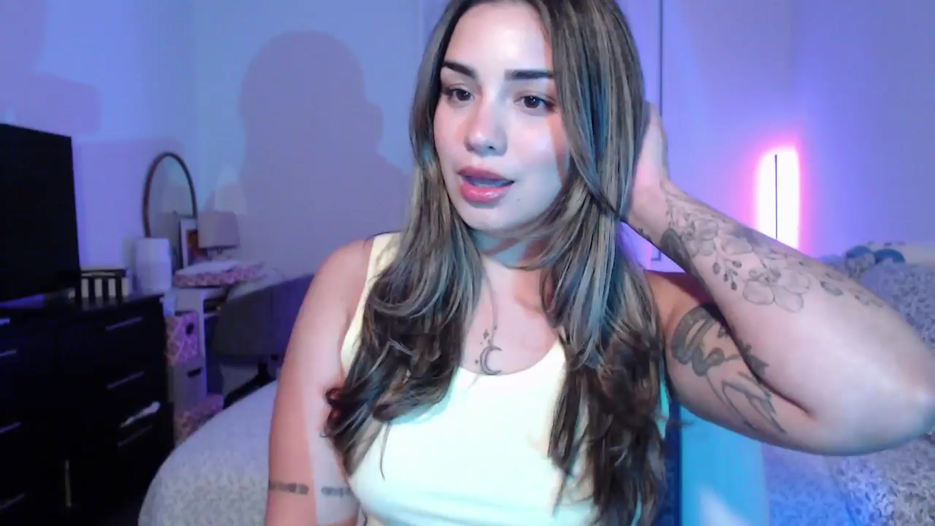 Gallery image thumbnail from babyxjulz's myfreecams stream on, 07/11/2025, 04:41 image 1 of 20