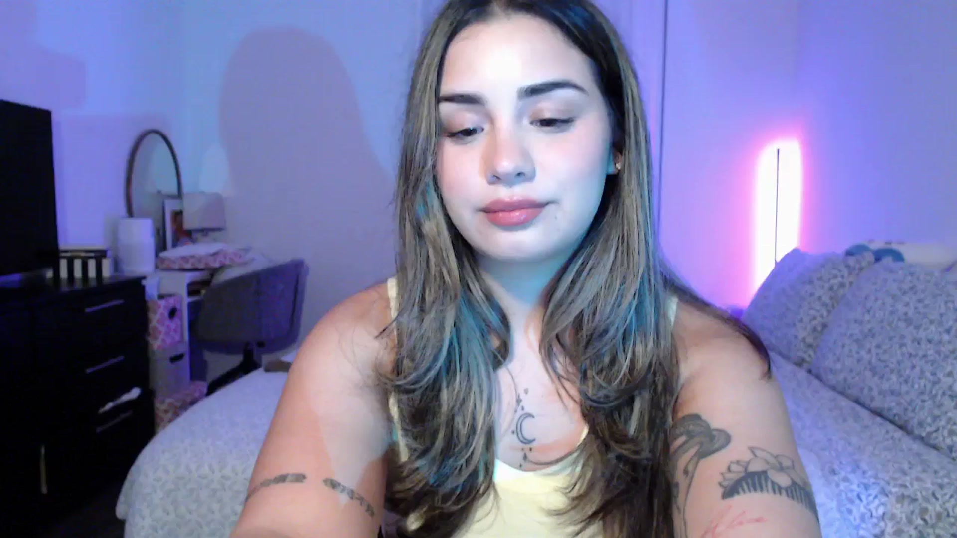 Gallery image thumbnail from babyxjulz's myfreecams stream on, 07/11/2025, 04:41 image 7 of 20
