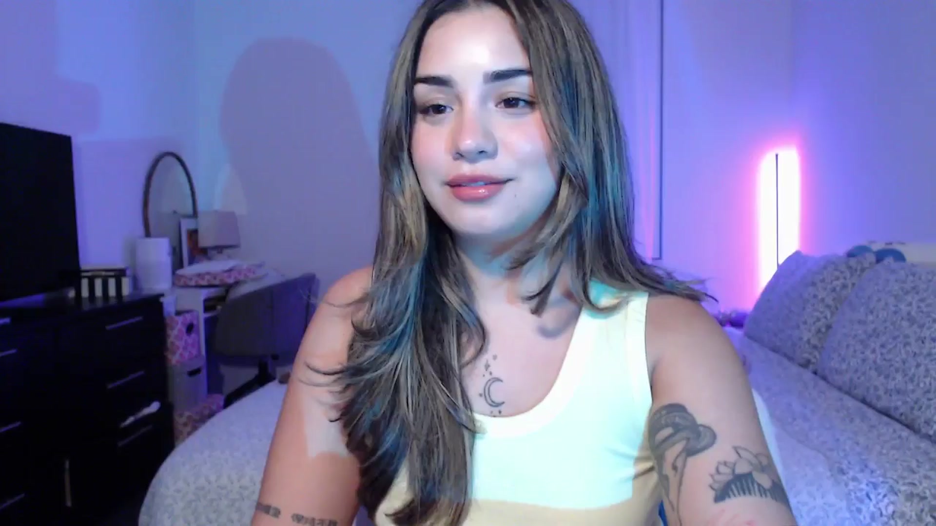 Gallery image thumbnail from babyxjulz's myfreecams stream on, 07/11/2025, 04:41 image 3 of 20