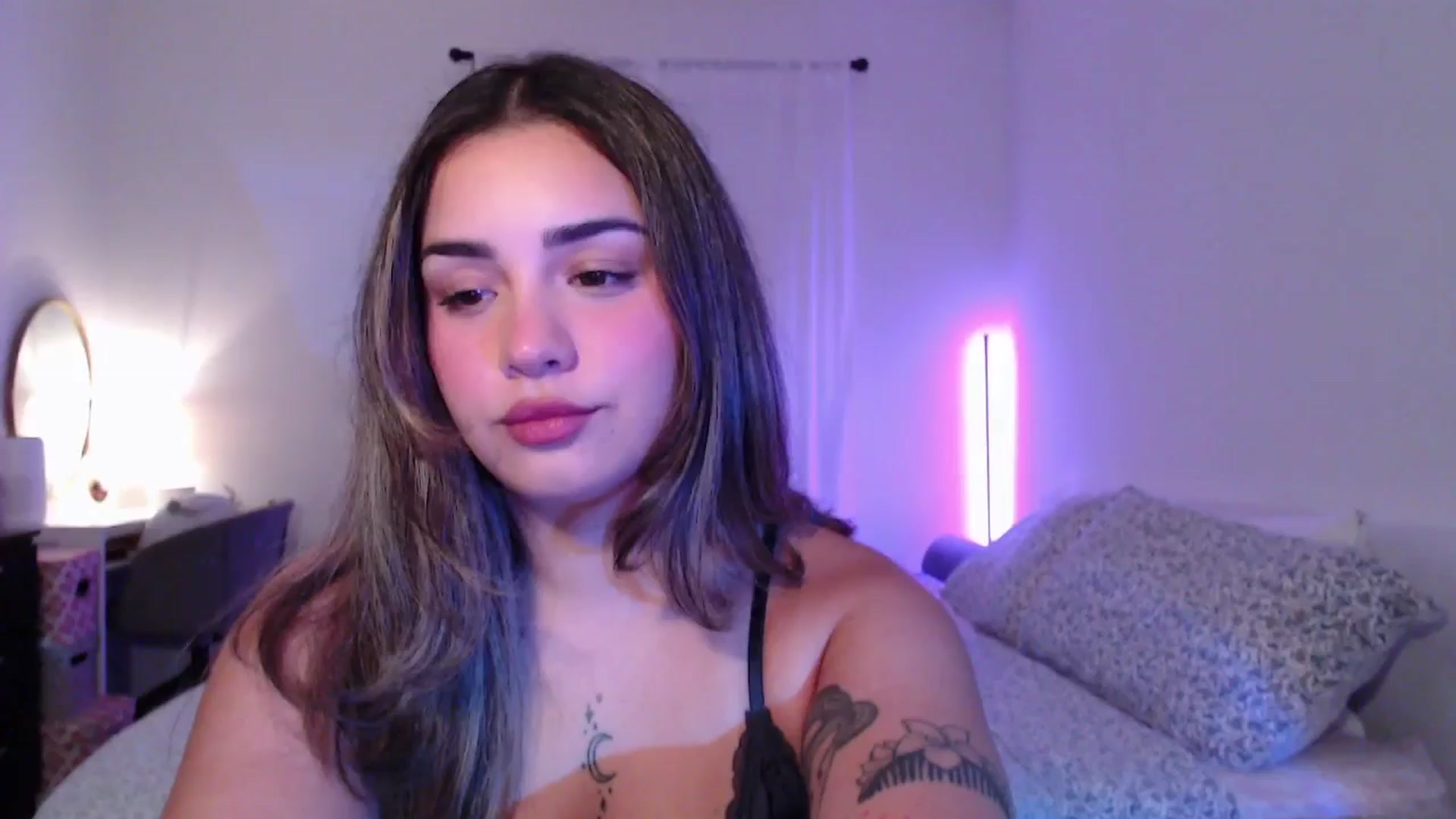 Gallery image thumbnail from babyxjulz's myfreecams stream on, 07/15/2025, 04:36 image 8 of 20