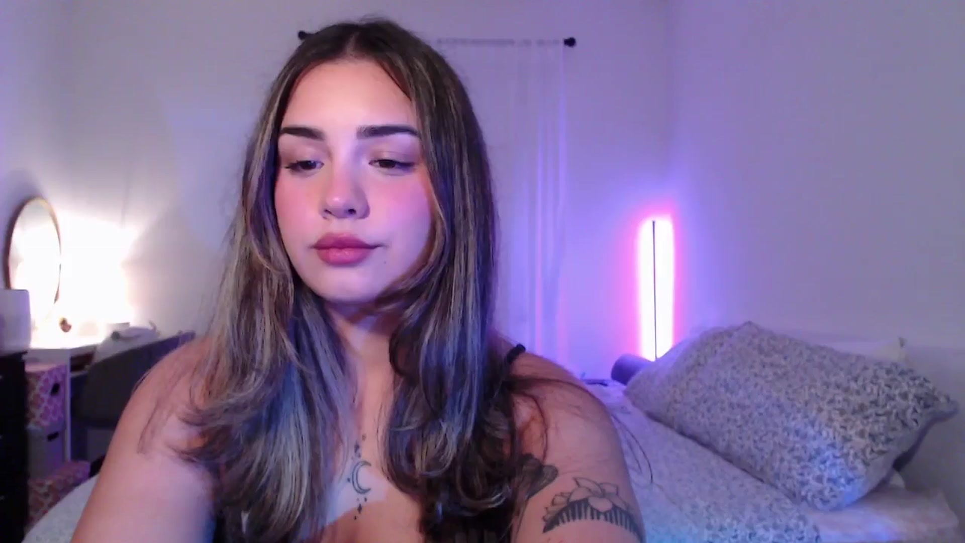 Gallery image thumbnail from babyxjulz's myfreecams stream on, 07/15/2025, 04:36 image 7 of 20