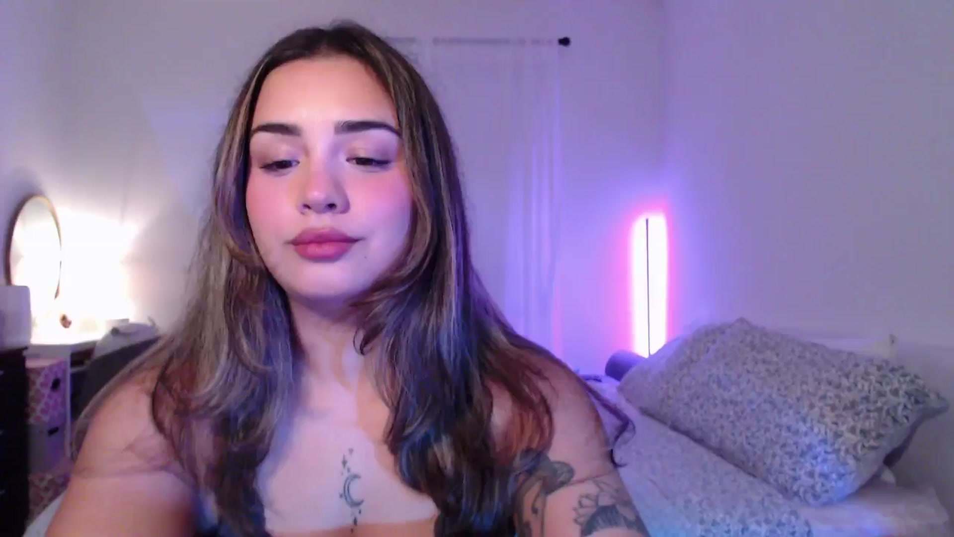 Gallery image thumbnail from babyxjulz's myfreecams stream on, 07/15/2025, 04:36 image 12 of 20
