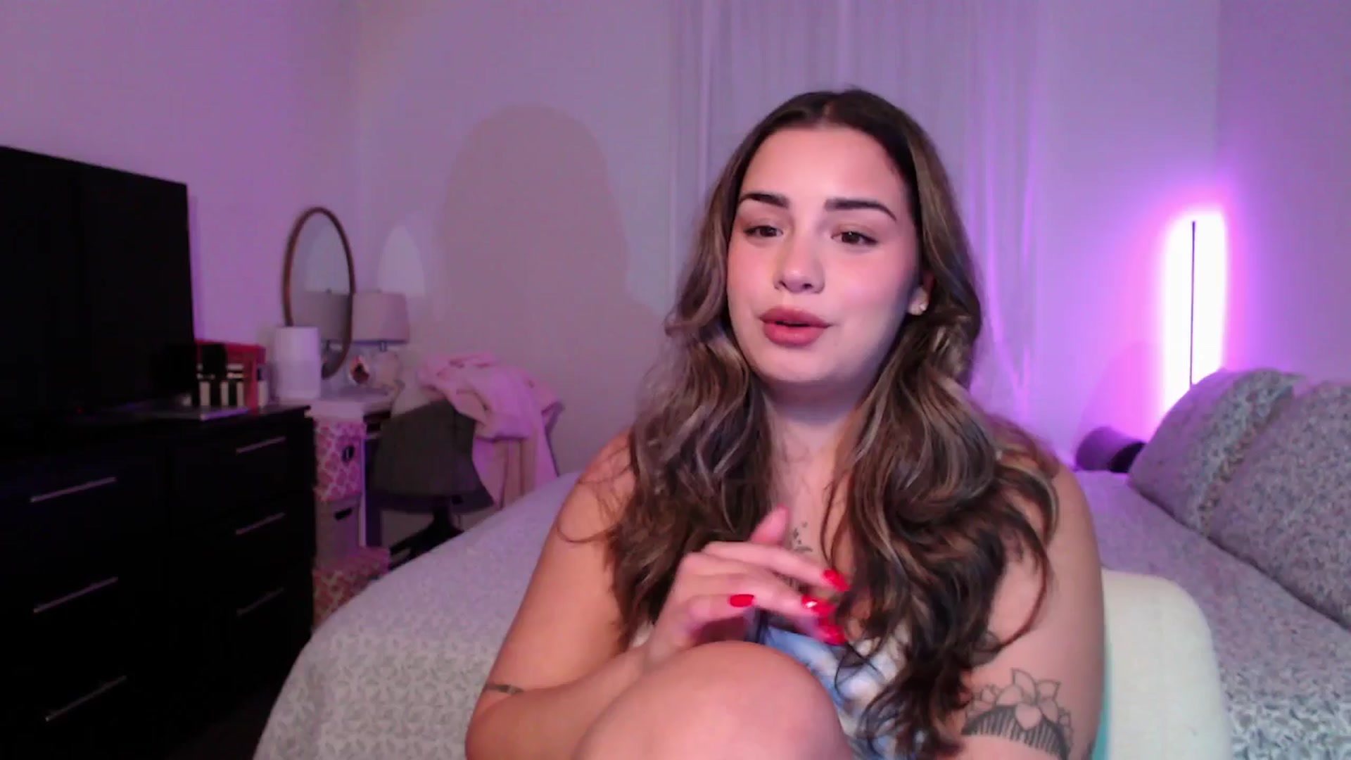 Gallery image thumbnail from babyxjulz's myfreecams stream on, 07/23/2025, 04:40 image 11 of 20