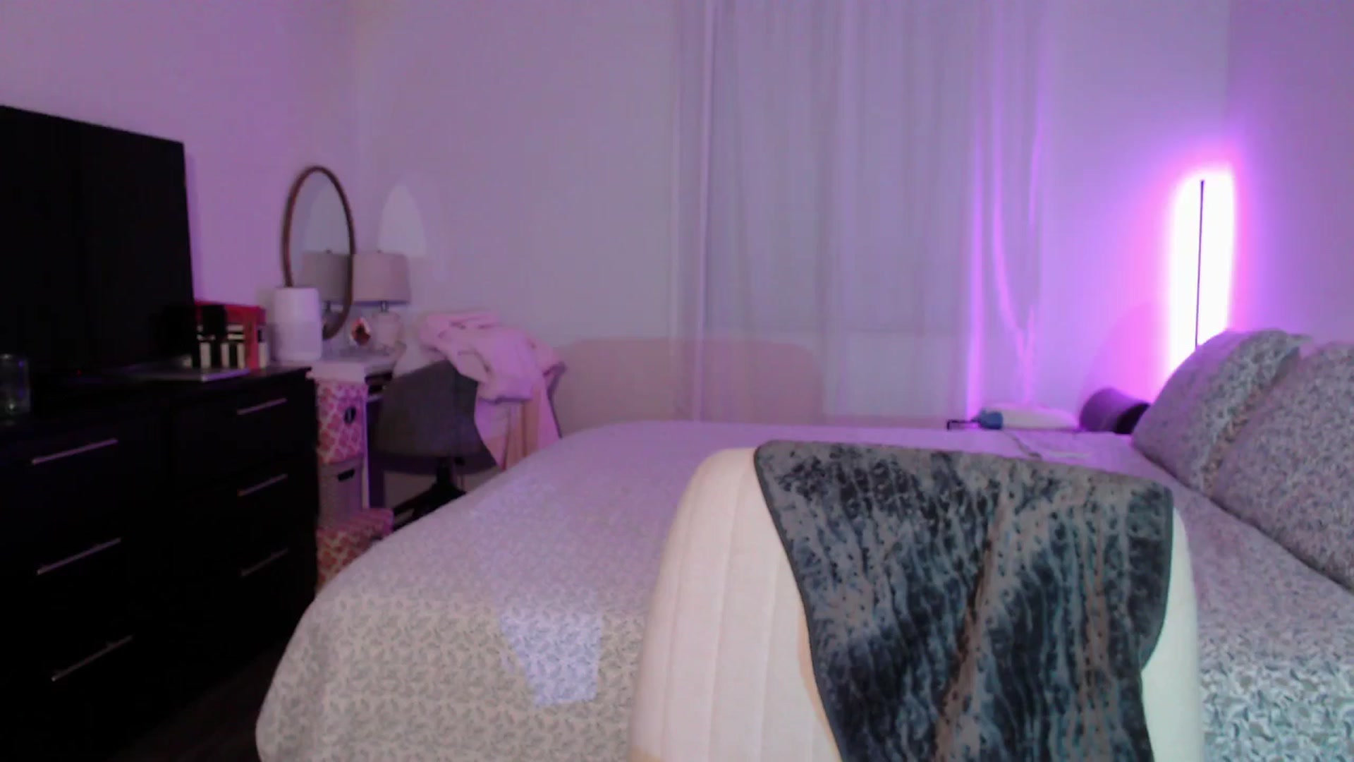 Gallery image thumbnail from babyxjulz's myfreecams stream on, 07/23/2025, 04:40 image 4 of 20