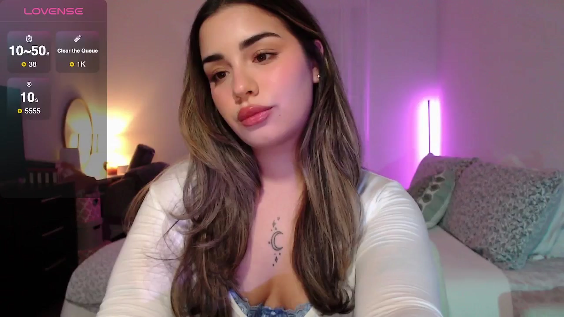 Gallery image thumbnail from babyxjulz's myfreecams stream on, 08/19/2025, 04:58 image 11 of 20