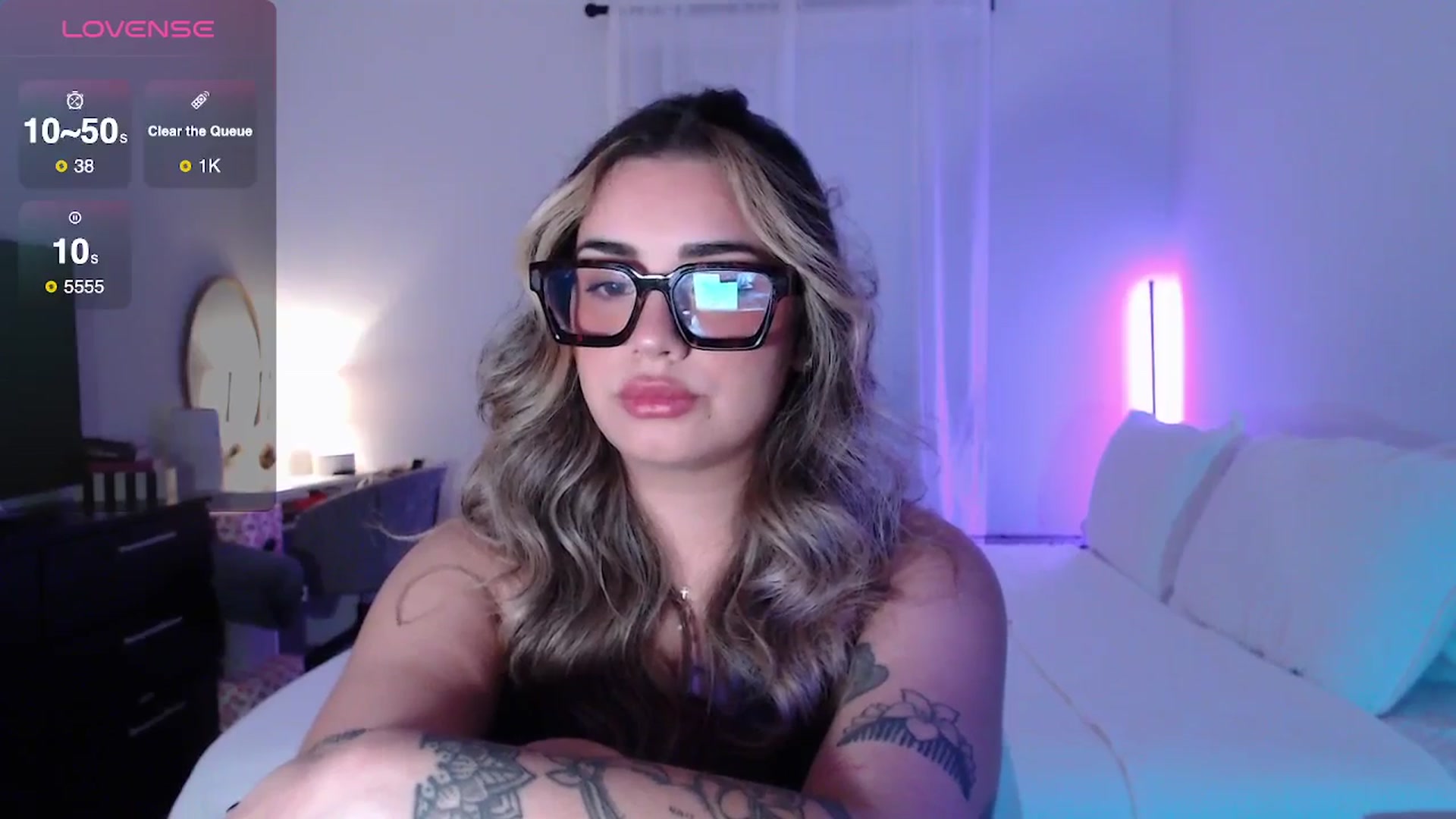 Gallery image thumbnail from babyxjulz's myfreecams stream on, 09/17/2025, 04:05 image 19 of 20