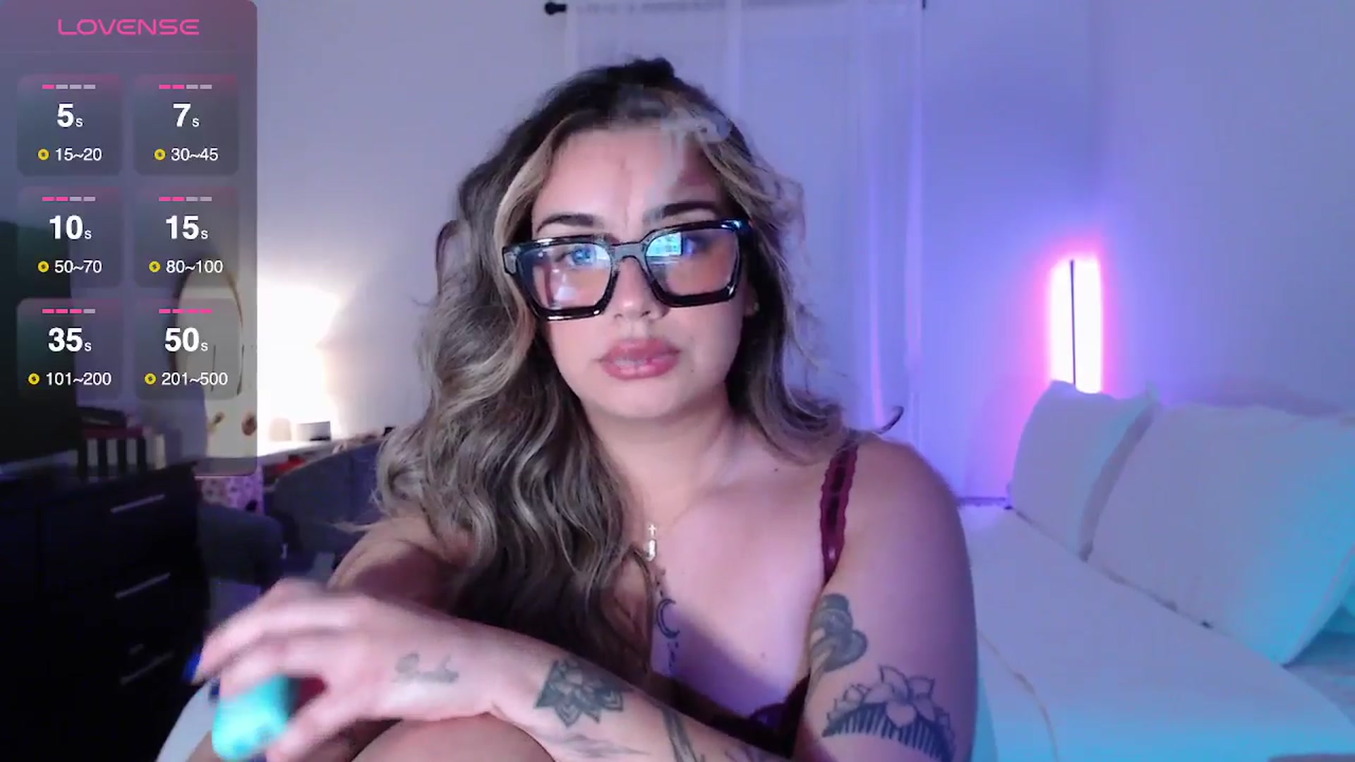 Gallery image thumbnail from babyxjulz's myfreecams stream on, 09/17/2025, 04:05 image 17 of 20