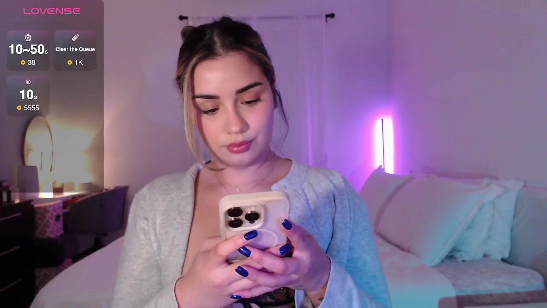 Gallery image thumbnail from babyxjulz's myfreecams stream on, 10/01/2025, 03:53 image 7 of 20
