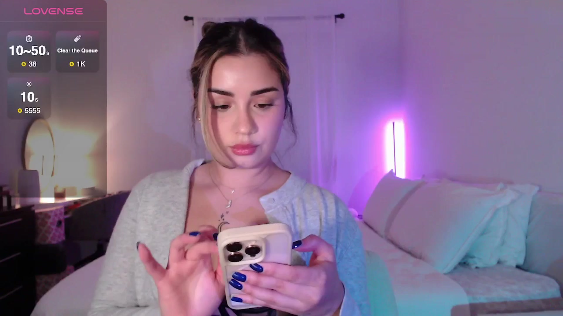 Gallery image thumbnail from babyxjulz's myfreecams stream on, 10/01/2025, 03:53 image 10 of 20