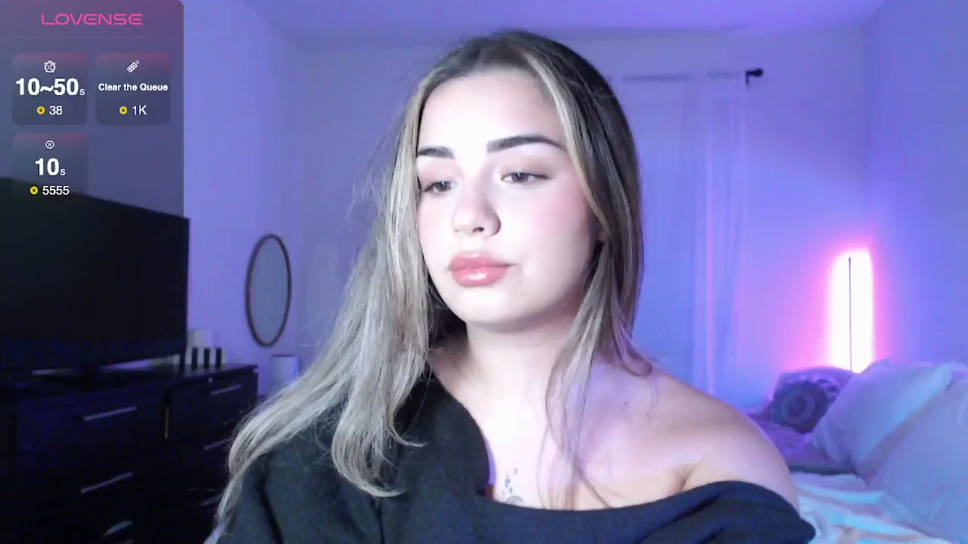 Gallery image thumbnail from babyxjulz's myfreecams stream on, 10/15/2025, 04:42 image 4 of 20