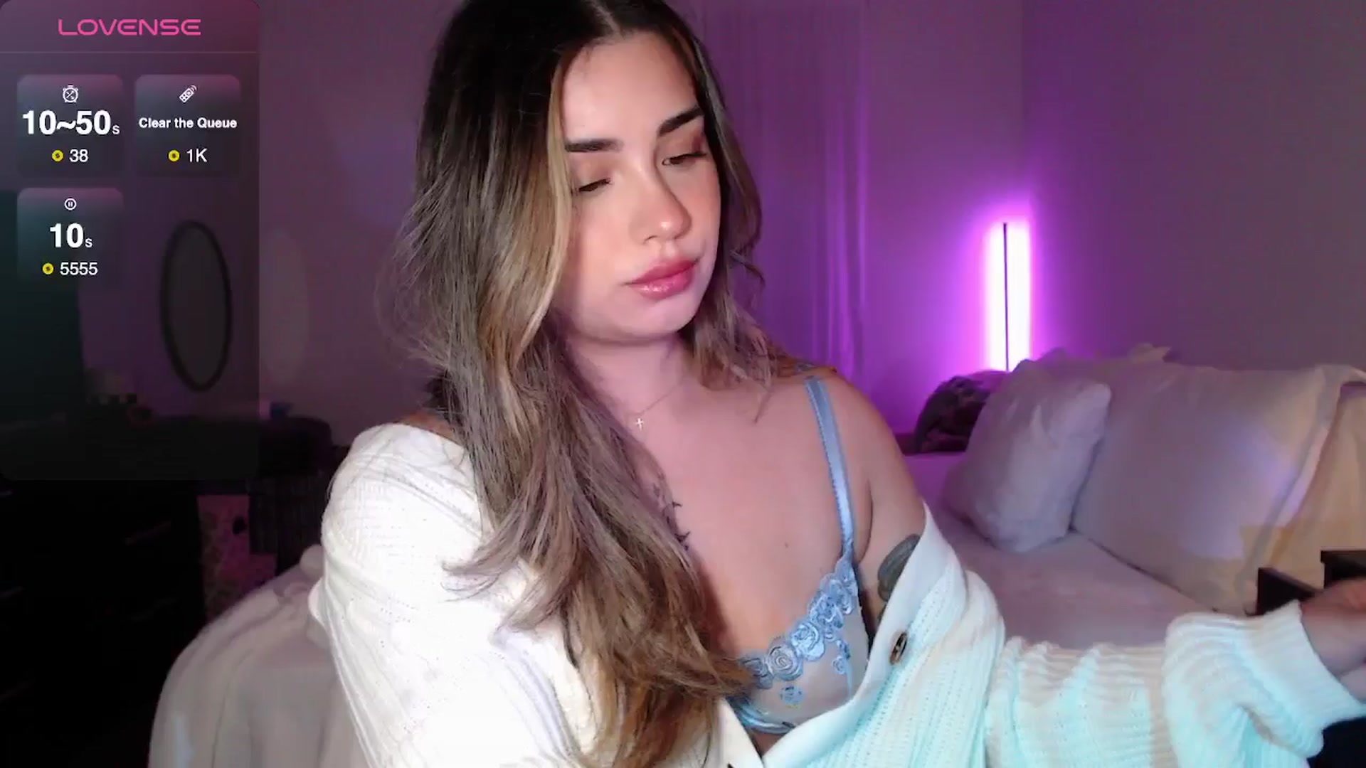Gallery image thumbnail from babyxjulz's myfreecams stream on, 11/04/2025, 04:45 image 12 of 20