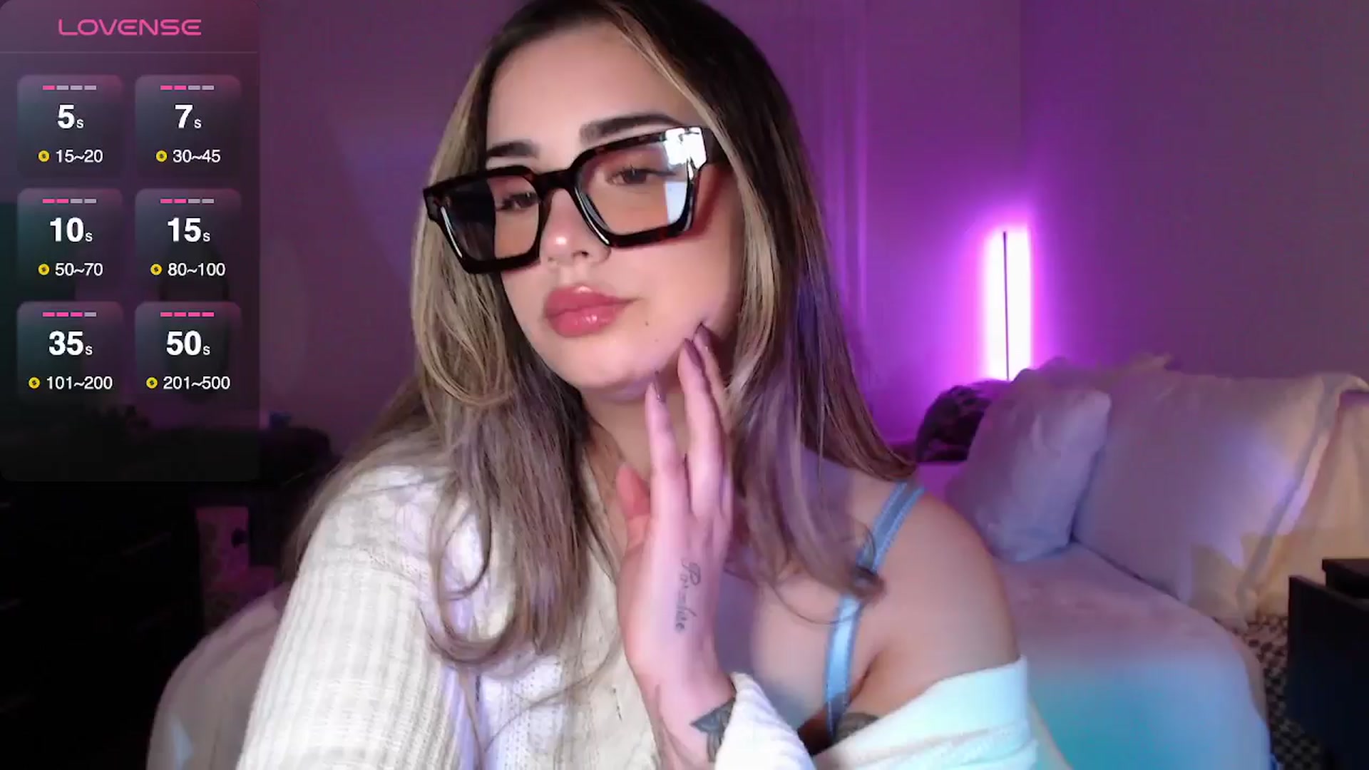 Gallery image thumbnail from babyxjulz's myfreecams stream on, 11/04/2025, 07:28 image 6 of 20